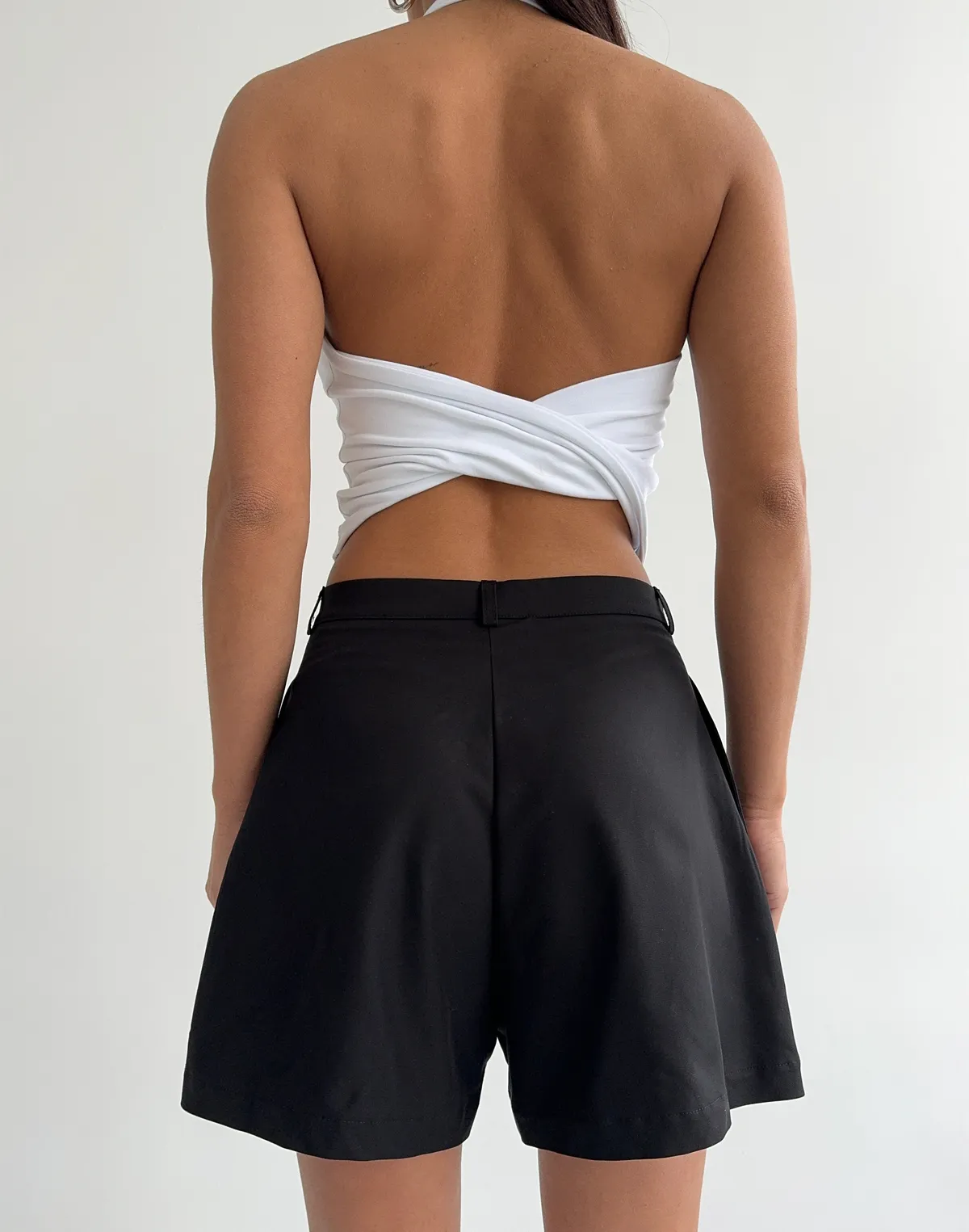 Шорти текстильні базові з високою посадкою, чорні - Фото 2