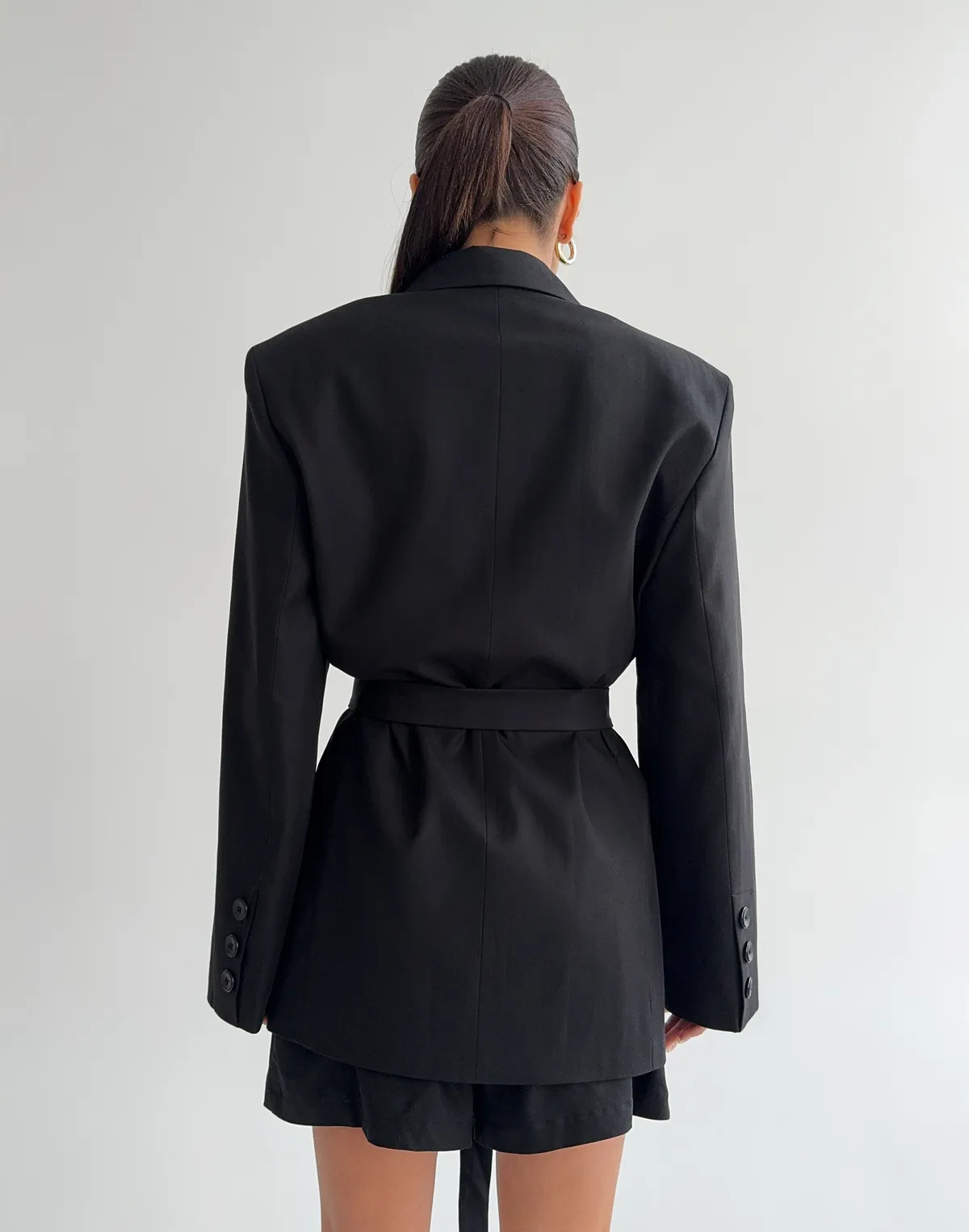 Жакет приталений з поясом текстильний, чорний - Фото 2