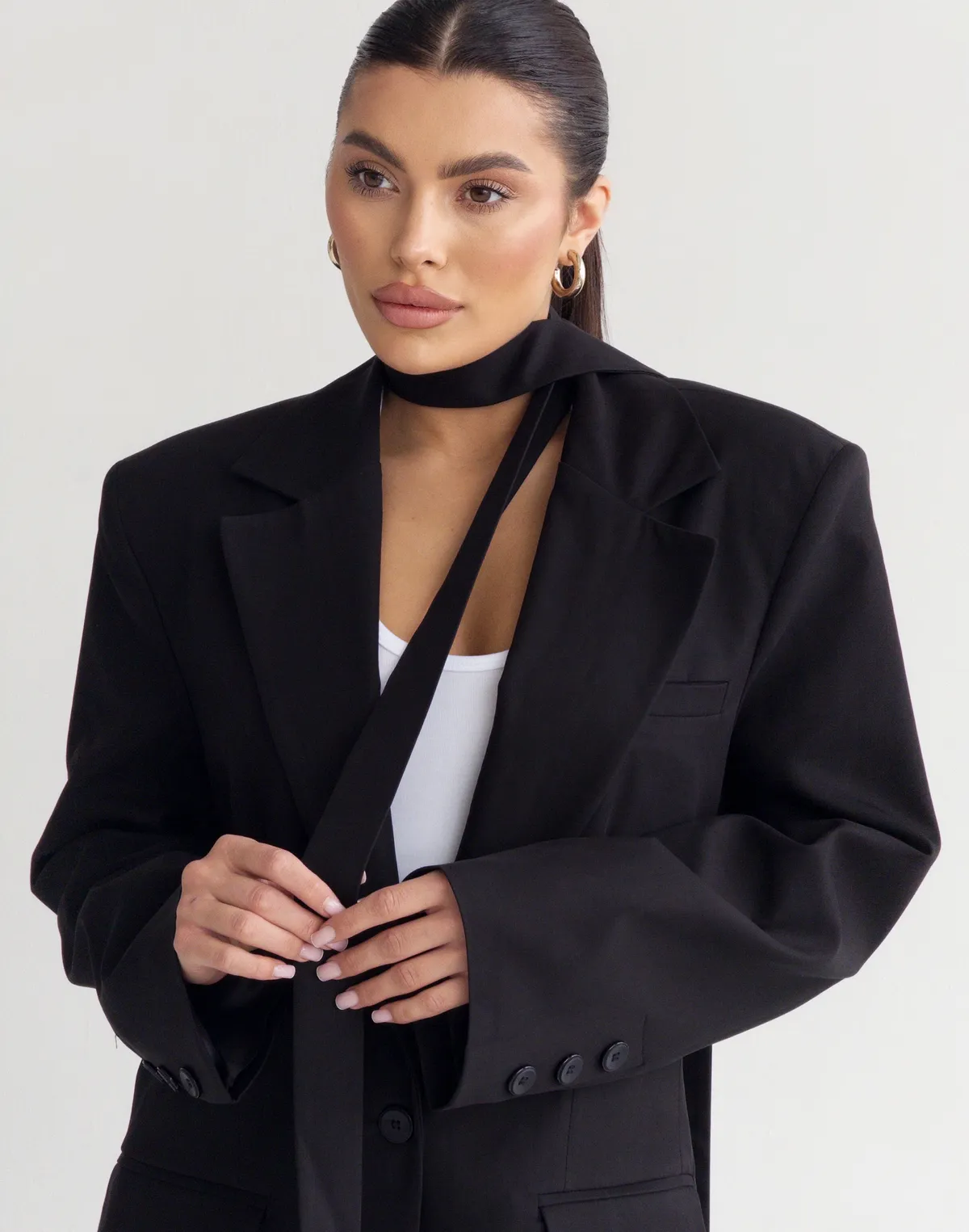 Жакет приталений з поясом текстильний, чорний - Фото 5