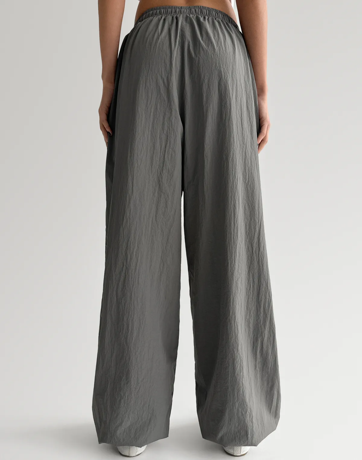 Джогери з плащової тканини з ефектом пом'ятості, графіт - Фото 2