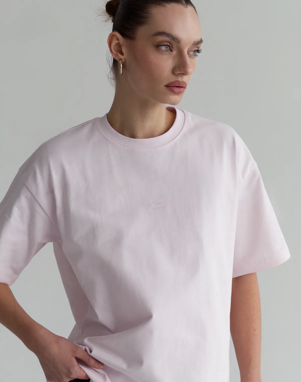 Футболка жіноча зі супер щільного котону оверсайз з логотипом, рожева - Фото 5