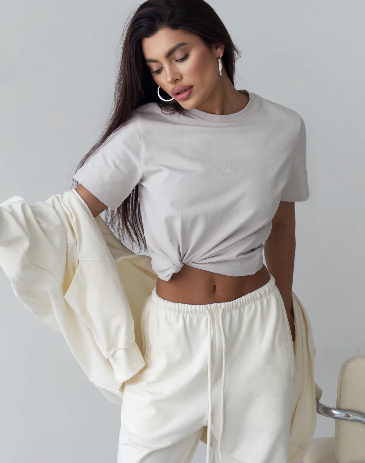 Футболка базова жіноча зі супер щільного котону з логотипом, класичний беж - Фото 6