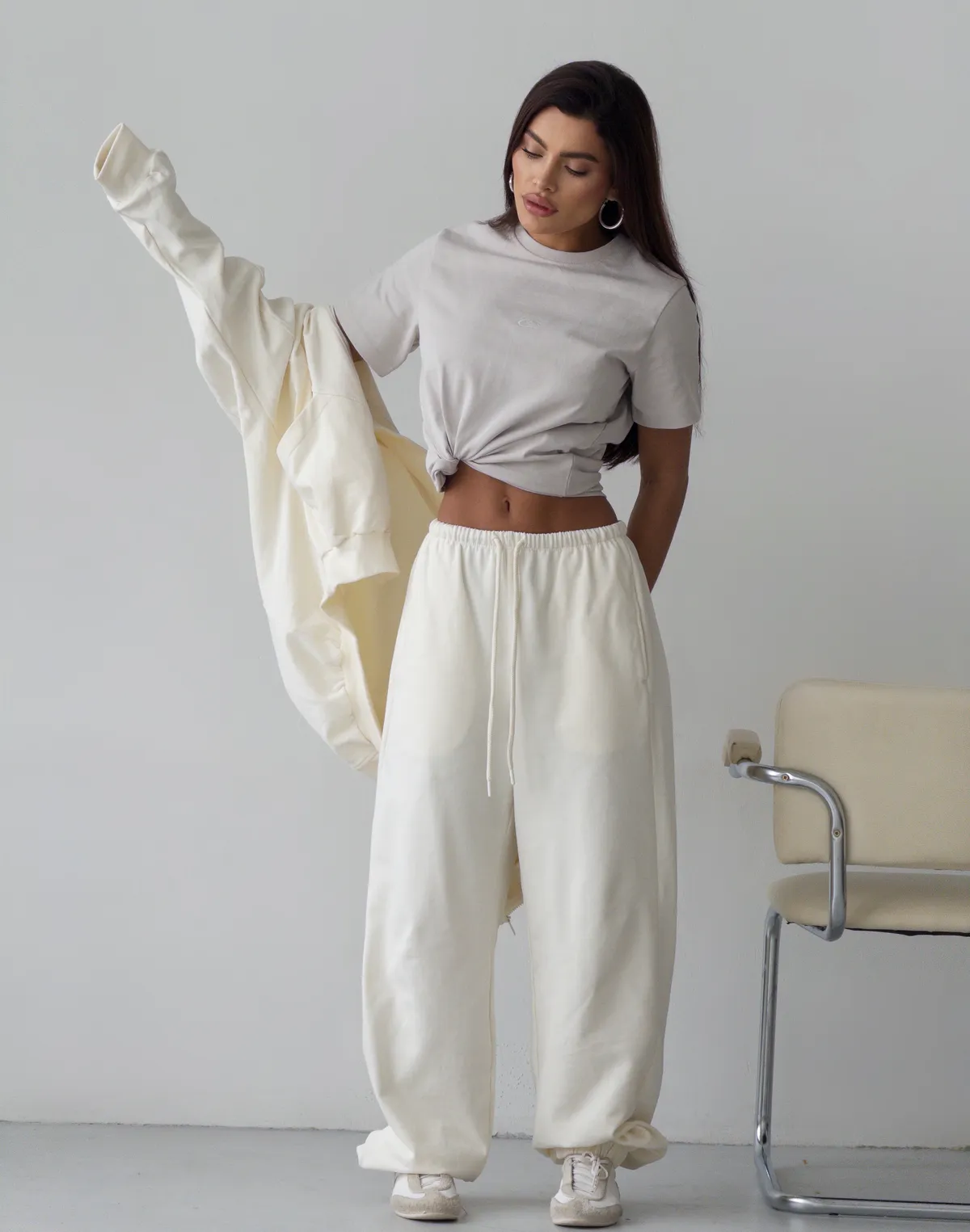 Футболка базова жіноча зі супер щільного котону з логотипом, класичний беж - Фото 3