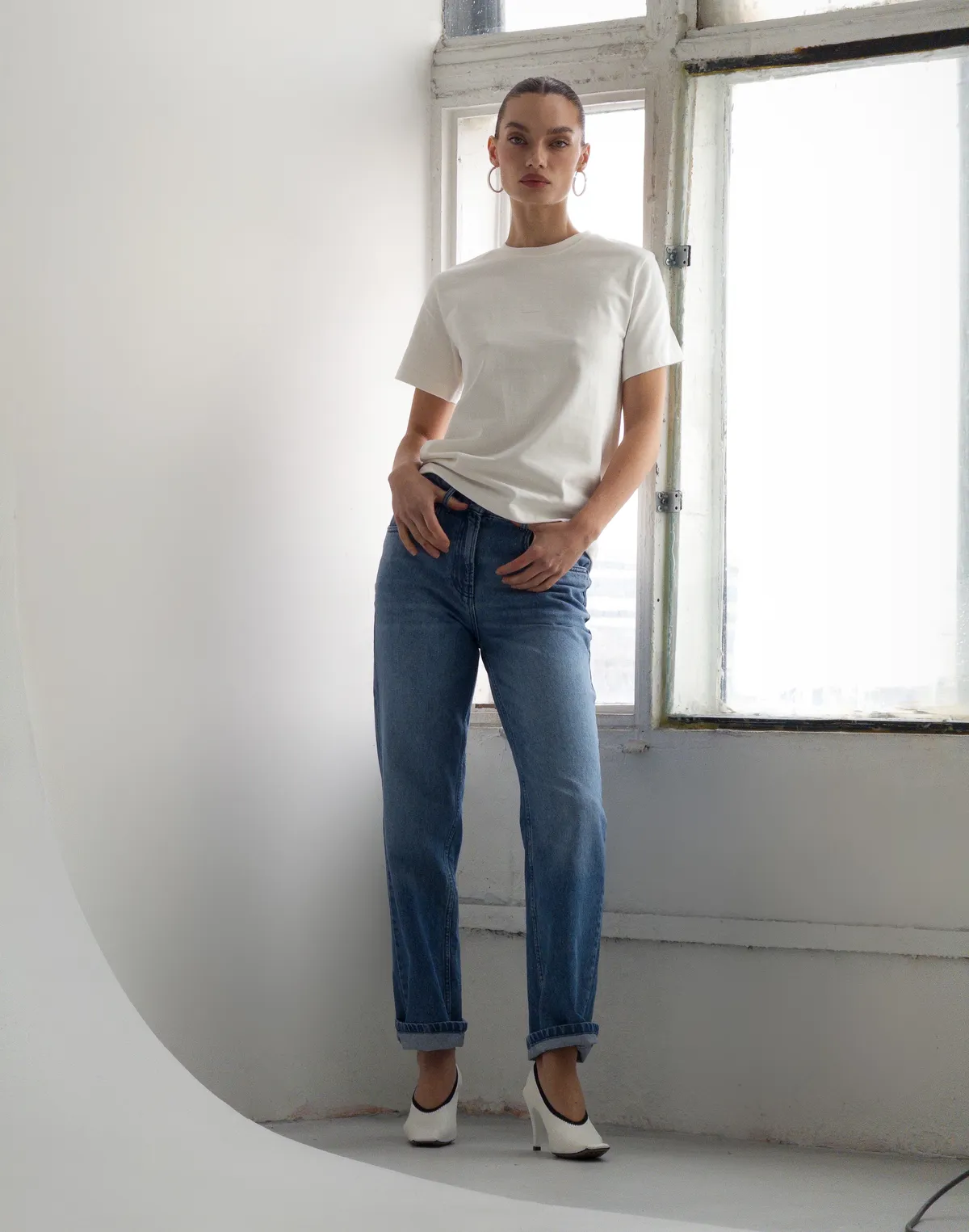 Футболка базова жіноча зі супер щільного котону з логотипом, екрю - Фото 8