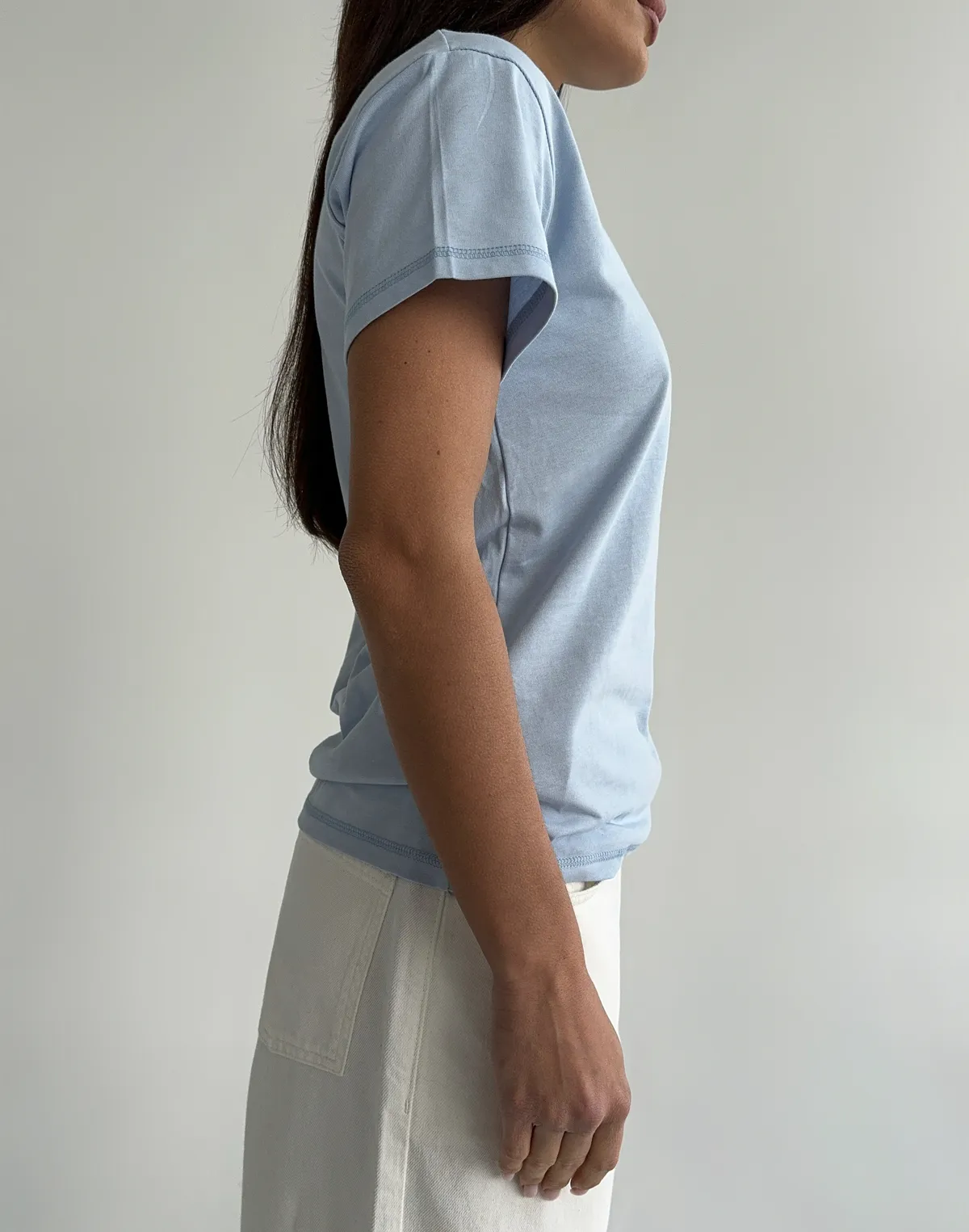 Футболка базова жіноча, блакитна - Фото 5