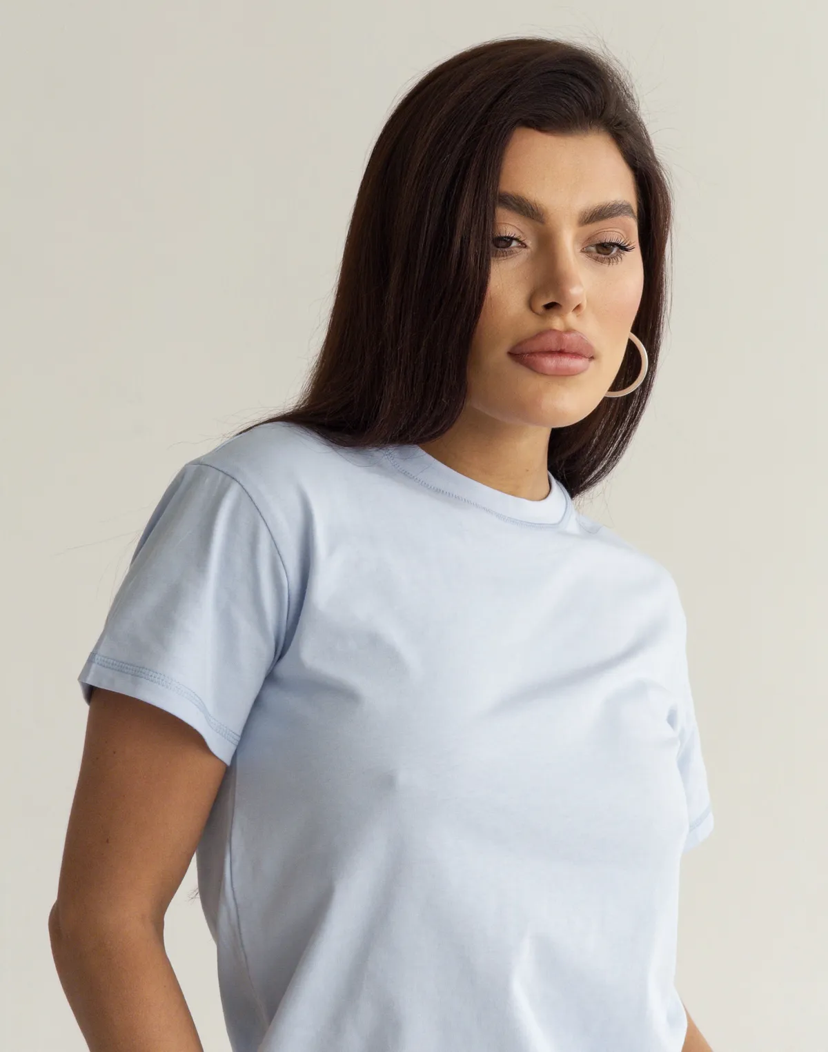 Футболка базова жіноча, блакитна - Фото 4