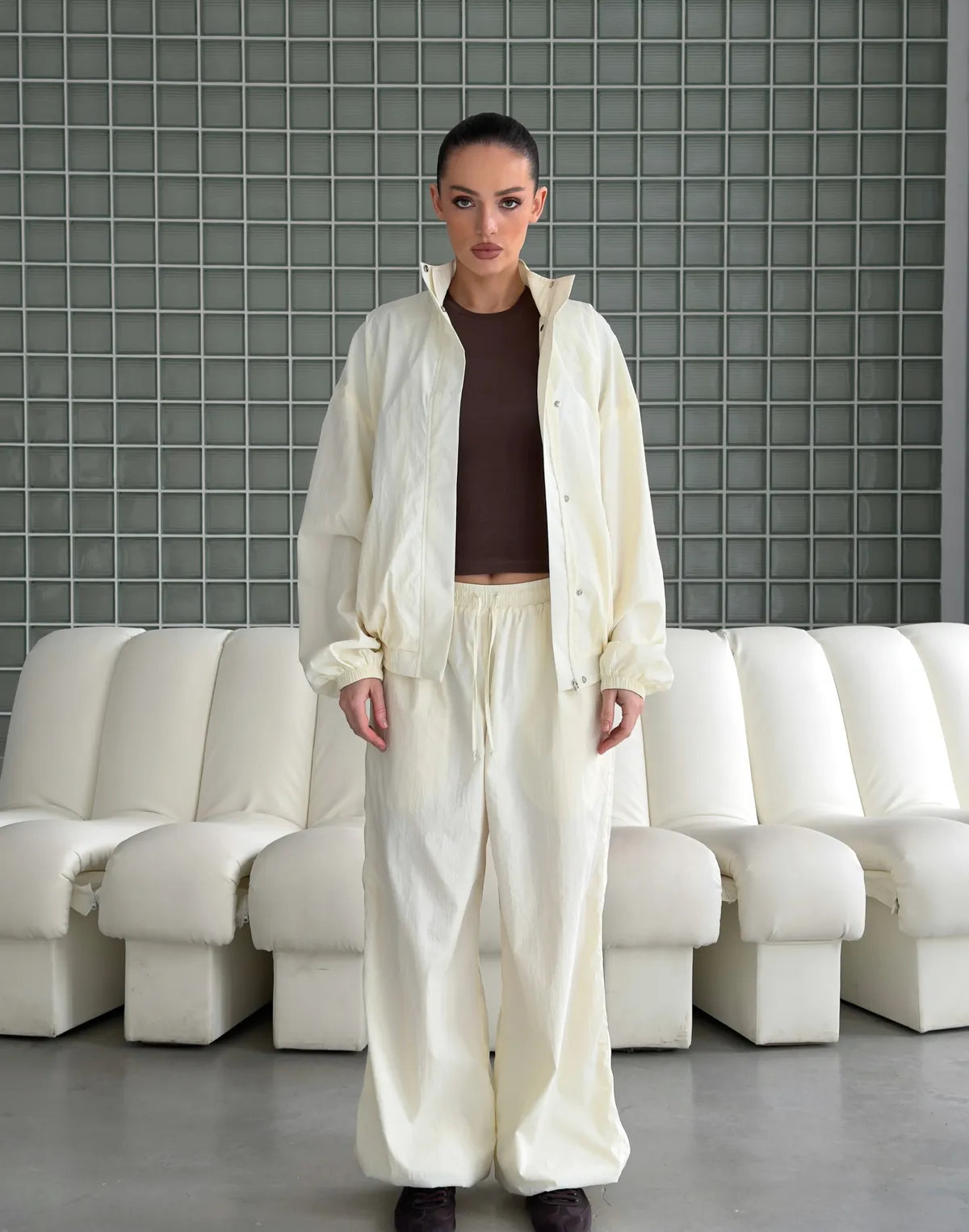 Джогери з плащової тканини з ефектом пом'ятості, шампань - Фото 3