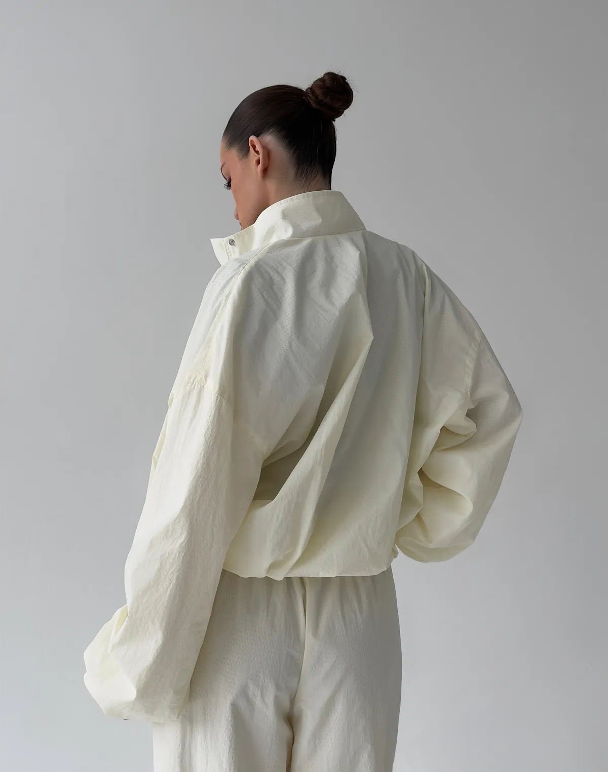 Зіпер вільного крою з плащової тканини з ефектом пом'ятості, шампань - Фото 2