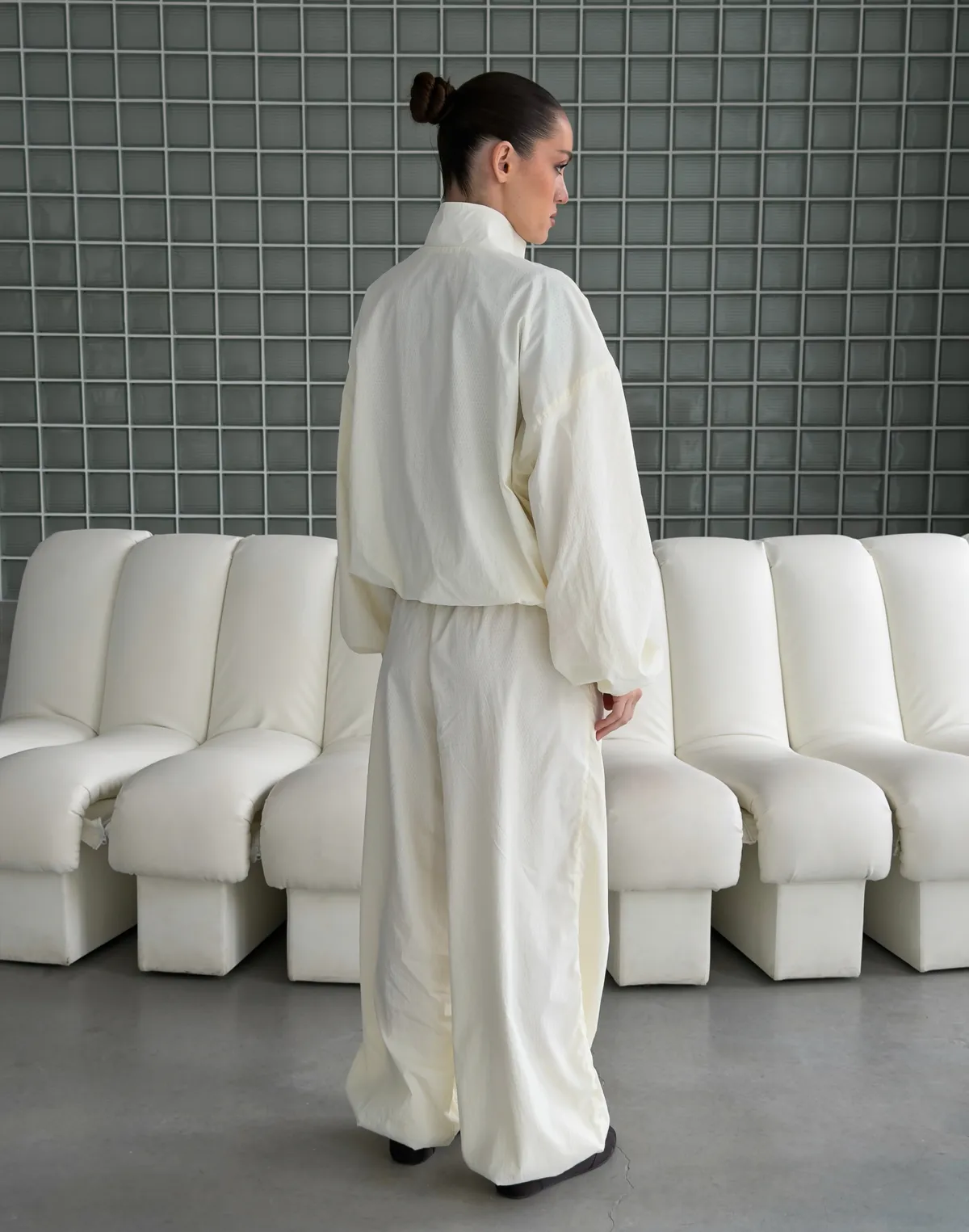 Комплект з плащової тканини з ефектом пом'ятості зіпер вільного крою та джогери, шампань - Фото 2