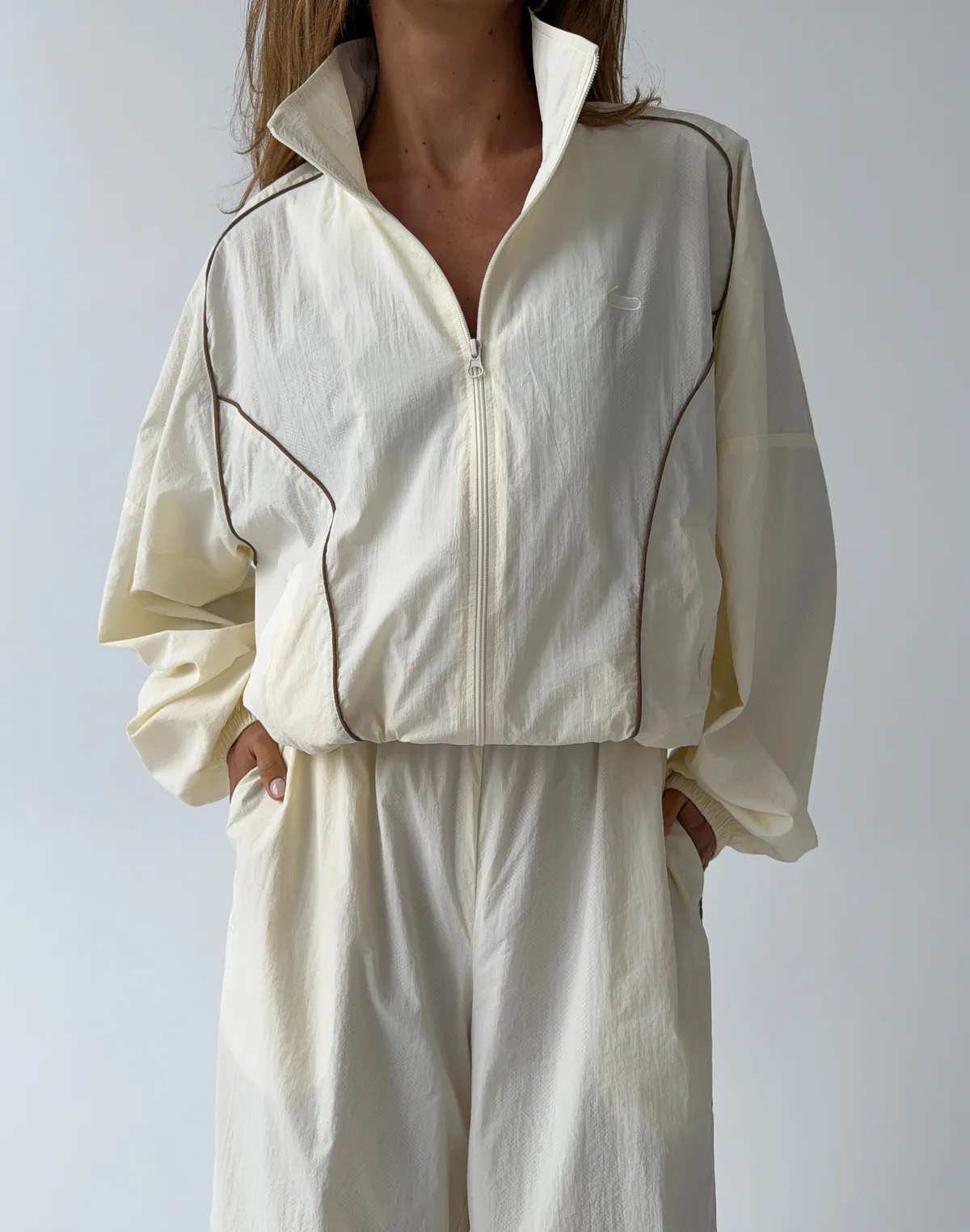 Зіпер з плащової тканини з кантом, шампань - Фото 1