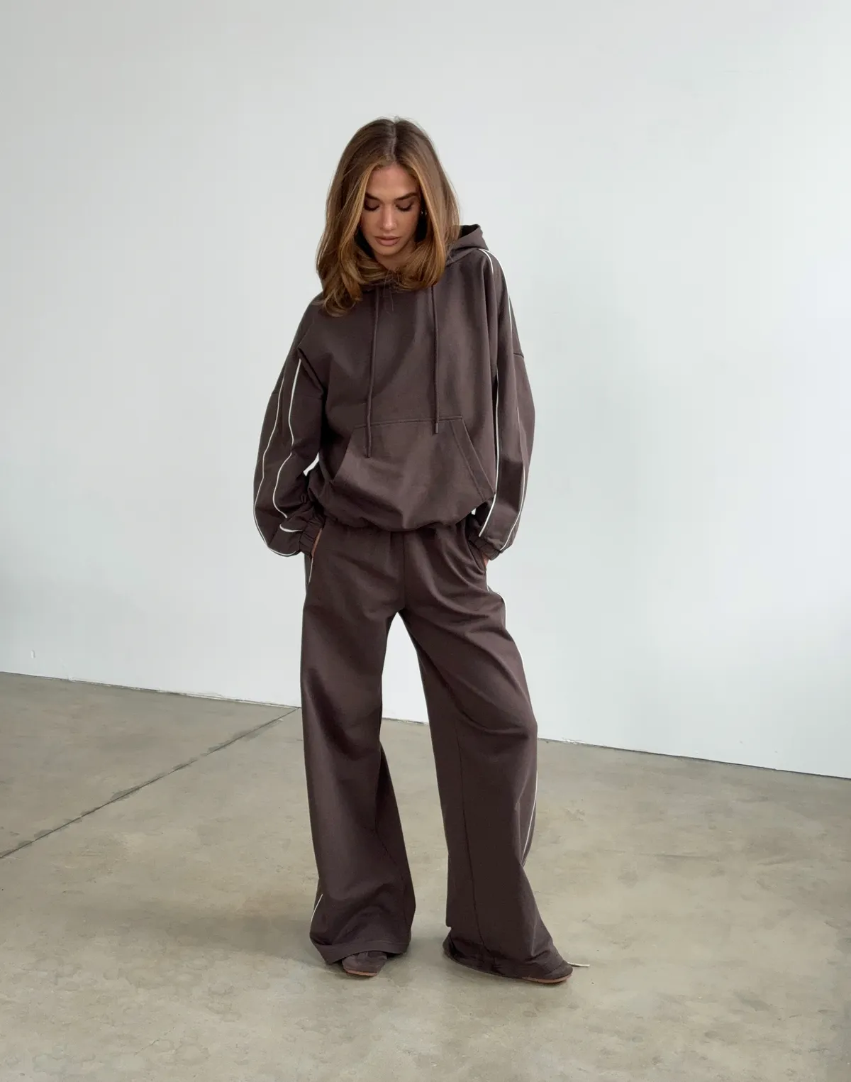 Худі весняний з кантом жіночий, шоколад - Фото 4