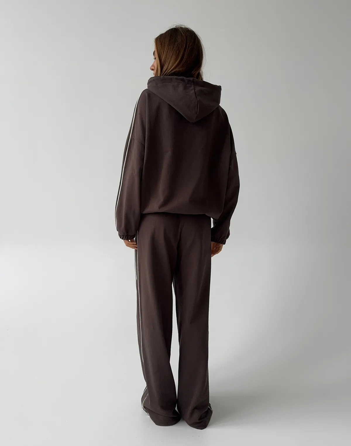 Комплект весняний з кантом худі та штани, шоколад - Фото 2