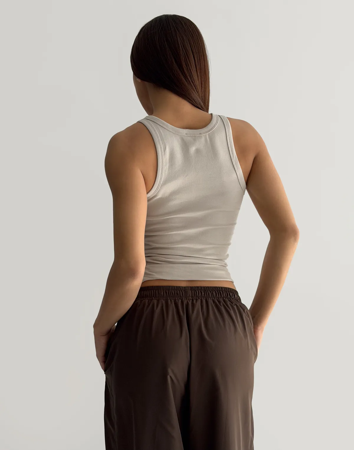 Майка жіноча по фігурі бавовняна з ґудзиками, нейтральний беж - Фото 2