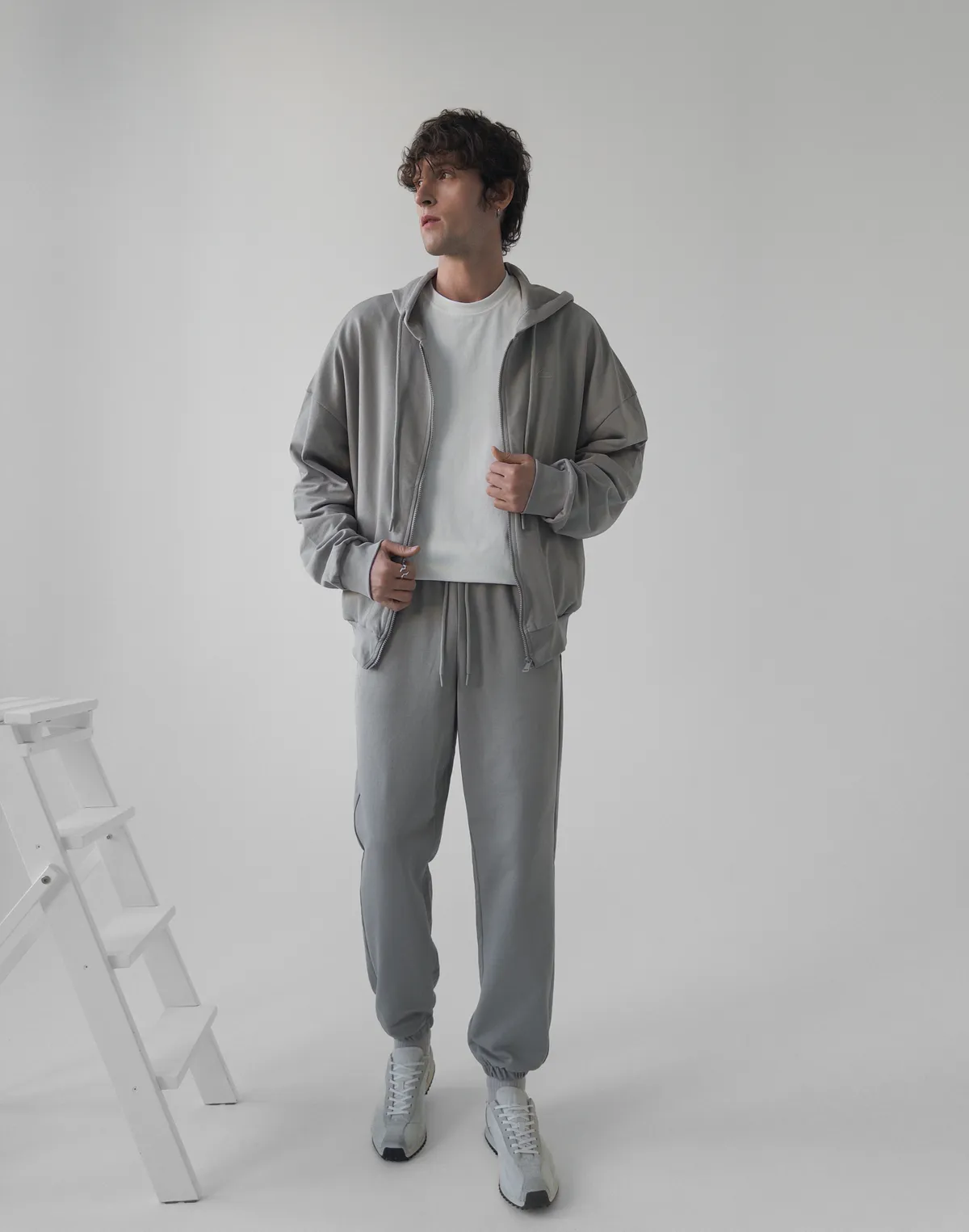 Комплект чоловічій весняний зіпер з капюшоном та джогери базові, нейтральний сірий - Фото 1