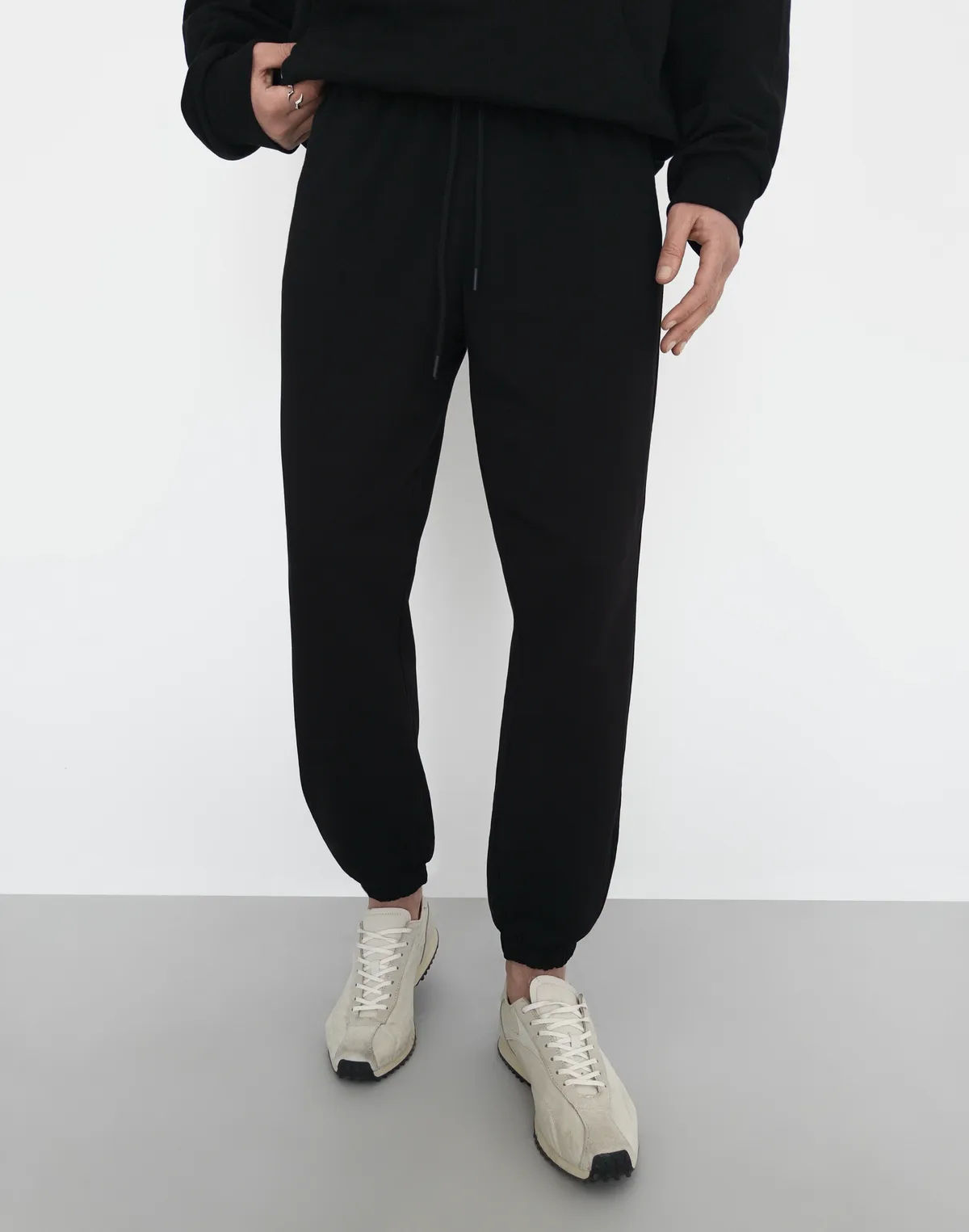 Штани джогери весняні чоловічі базові, чорні - Фото 1