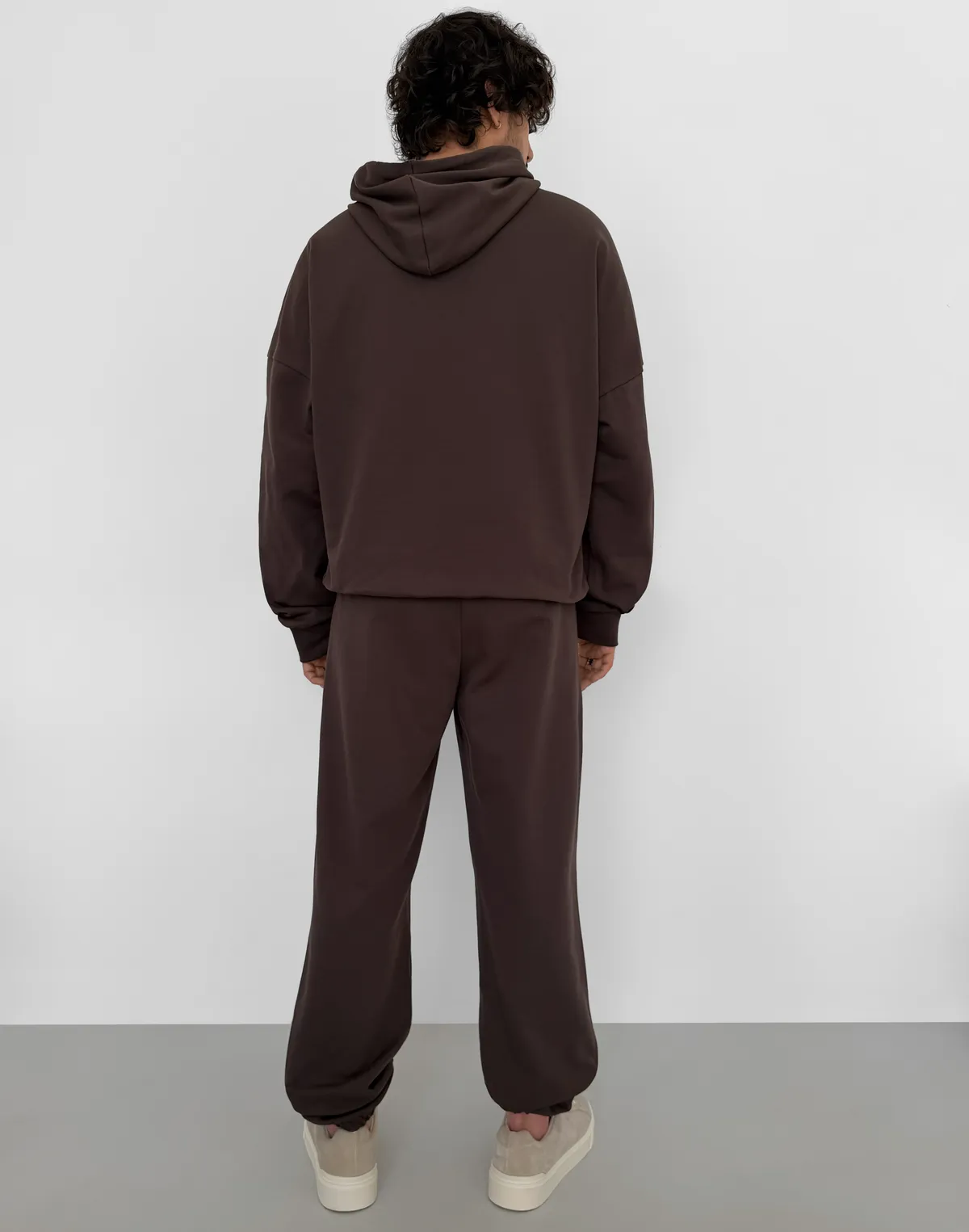 Комплект чоловічій весняний худі з капюшоном та джогери базові, шоколад - Фото 2