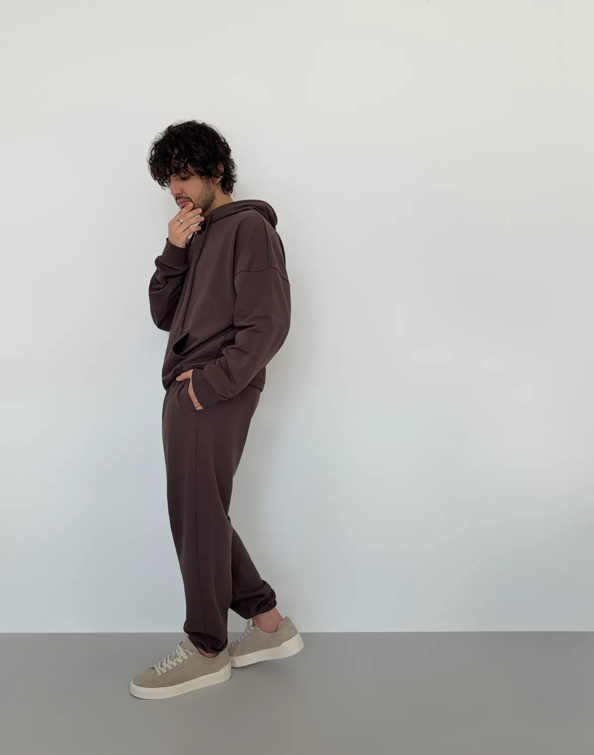 Комплект чоловічій весняний худі з капюшоном та джогери базові, шоколад - Фото 5