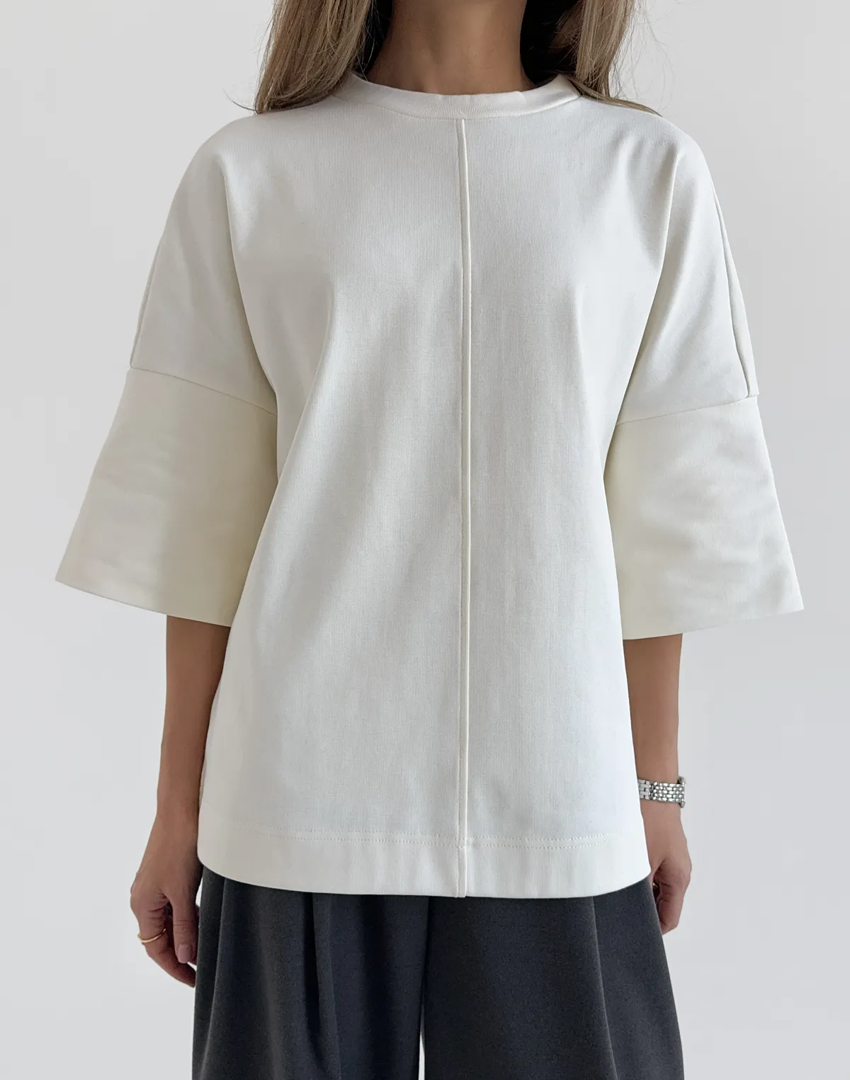 Футболка у рубчик з подовженим рукавом оверсайз, екрю - Фото 1