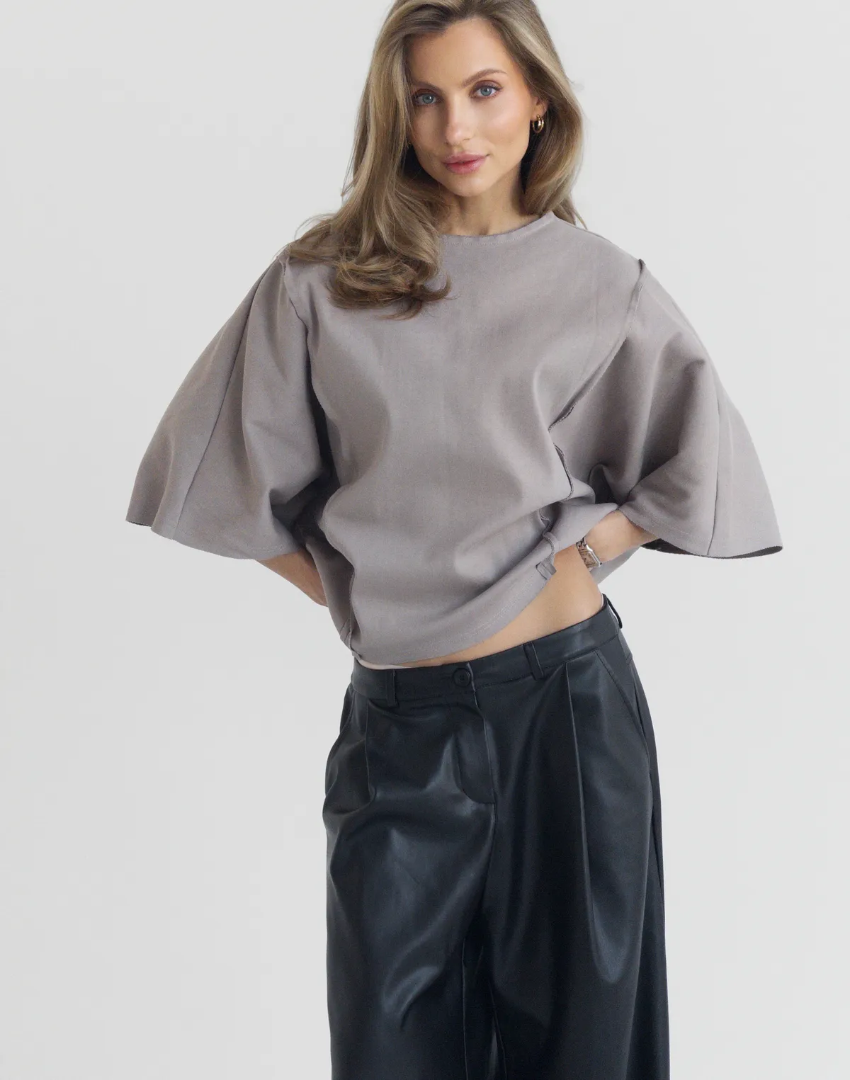 Футболка оверсайз з плотного трикотажу з боковими швами, беж темний - Фото 8