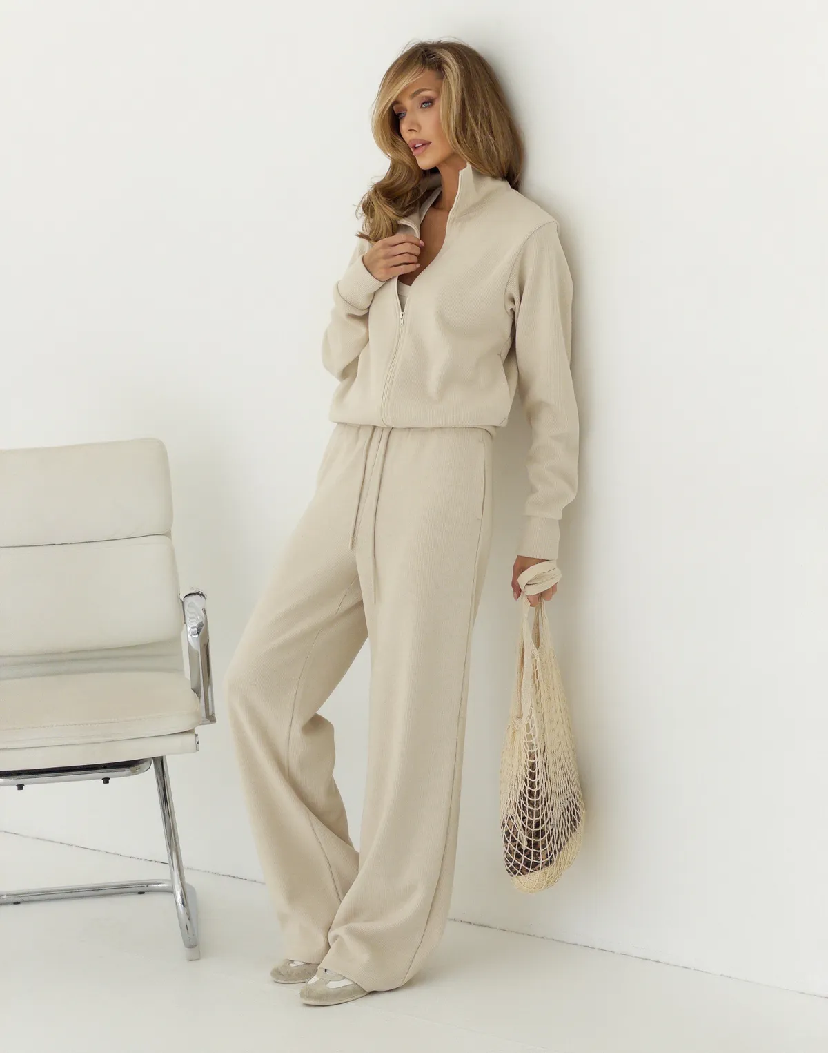 Зіпер приталений з текстурованої тканини у рубчик, кремовий - Фото 8