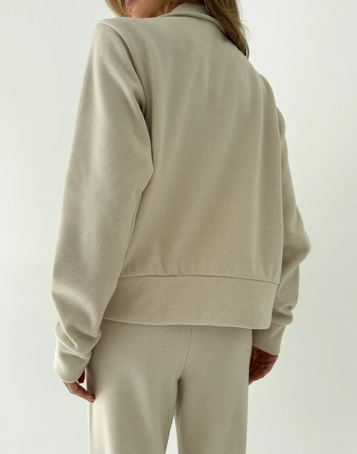 Зіпер приталений з текстурованої тканини у рубчик, кремовий - Фото 2