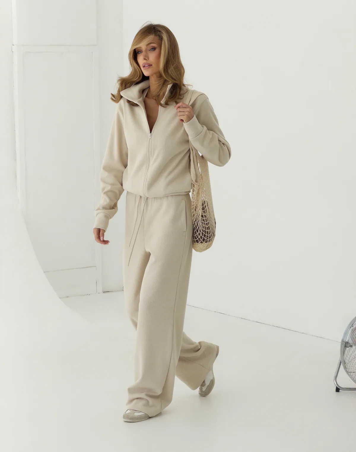 Зіпер приталений з текстурованої тканини у рубчик, кремовий - Фото 3