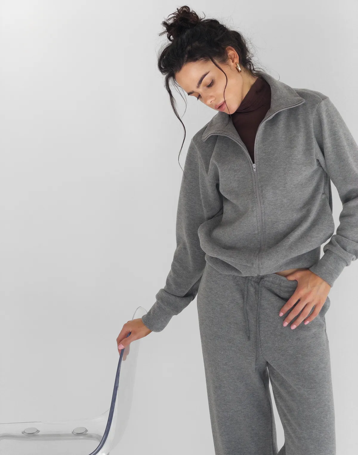 Зіпер приталений з текстурованої тканини у рубчик, сірий - Фото 7