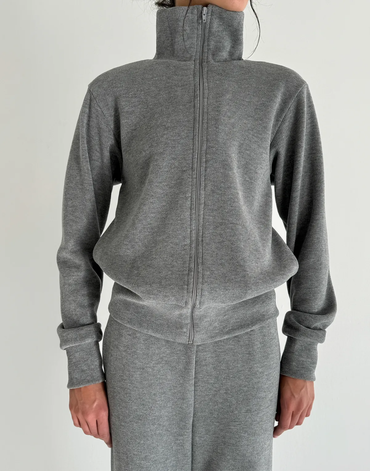 Зіпер приталений з текстурованої тканини у рубчик, сірий - Фото 1