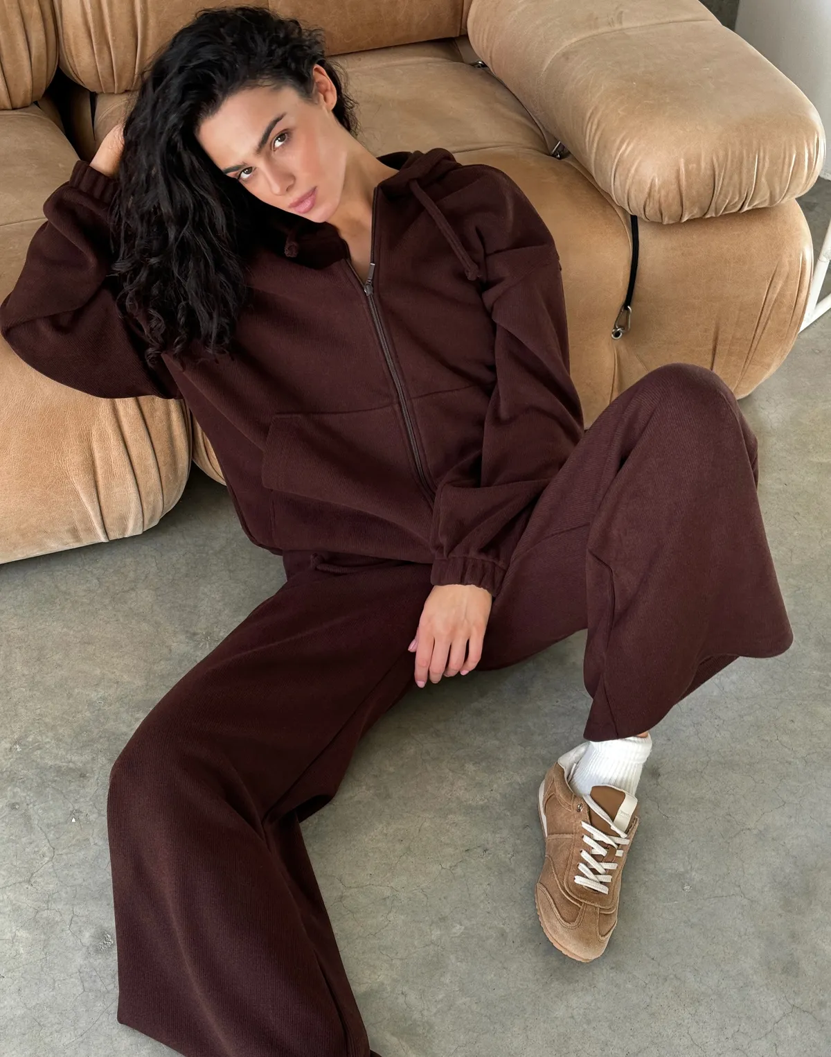 Зіпер жіночий оверсайз з текстурованої тканини у рубчик, шоколадний - Фото 8