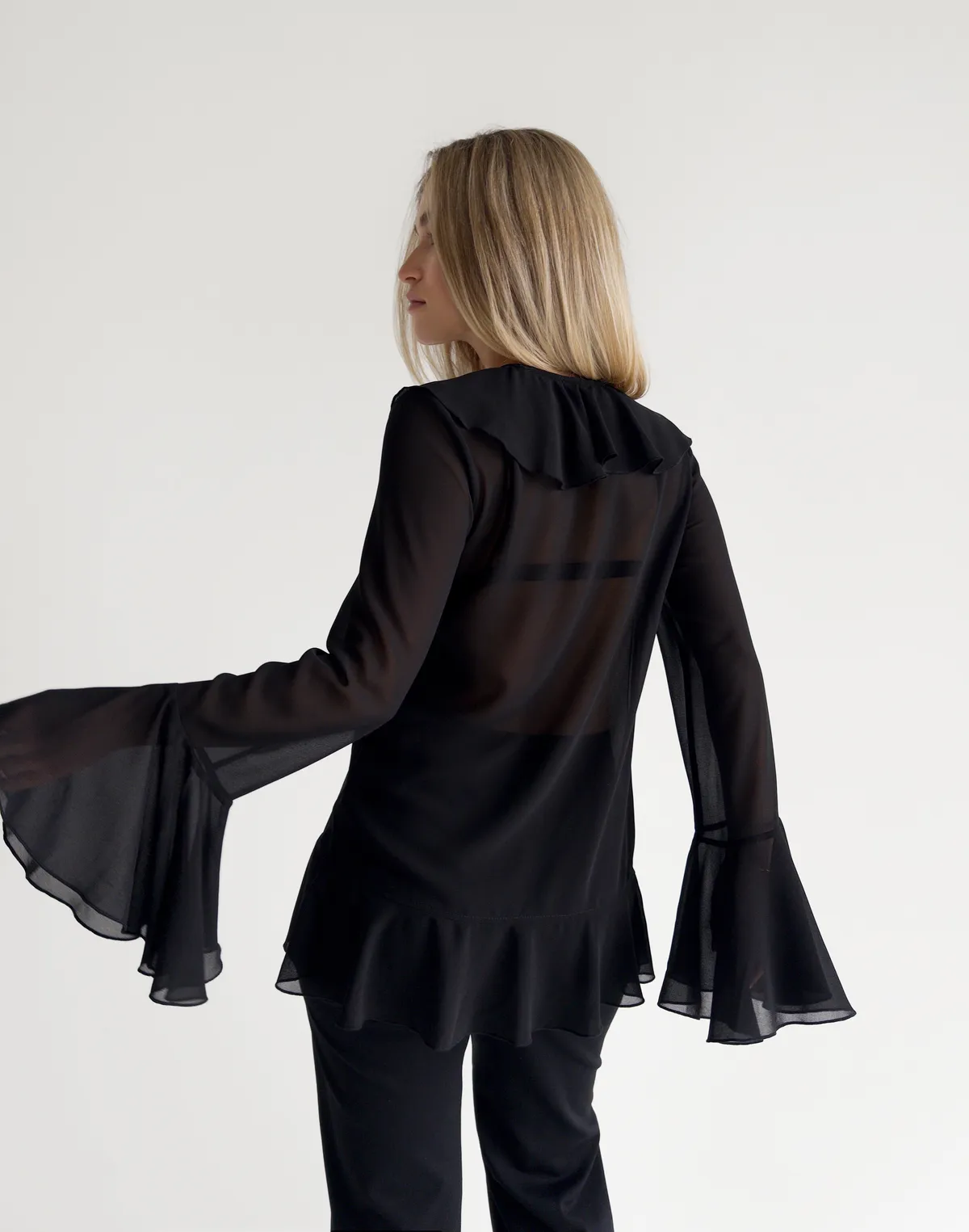 Сорочка з шифону з воланами, чорна - Фото 2