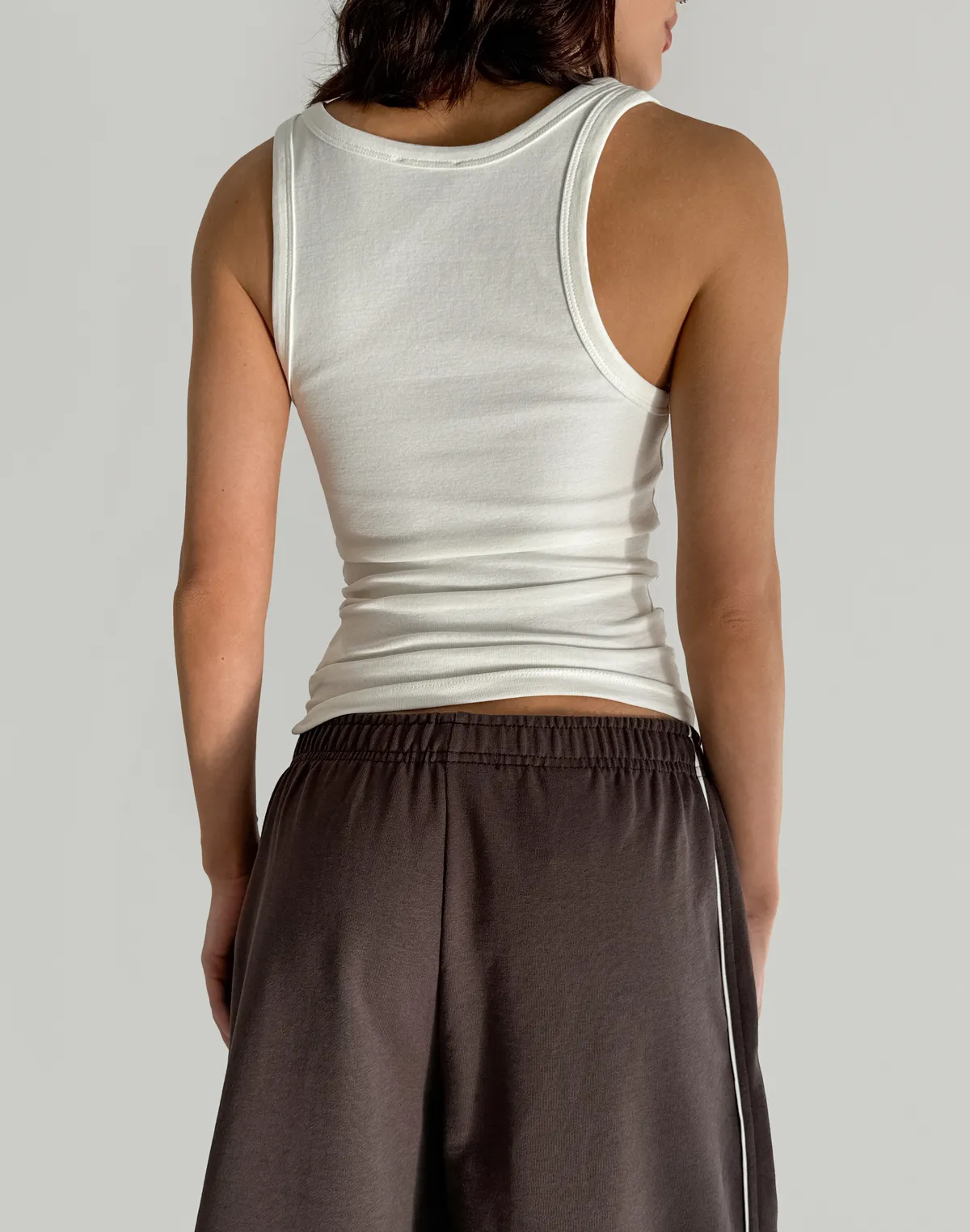 Майка жіноча по фігурі бавовняна з ґудзиками, шампань - Фото 2