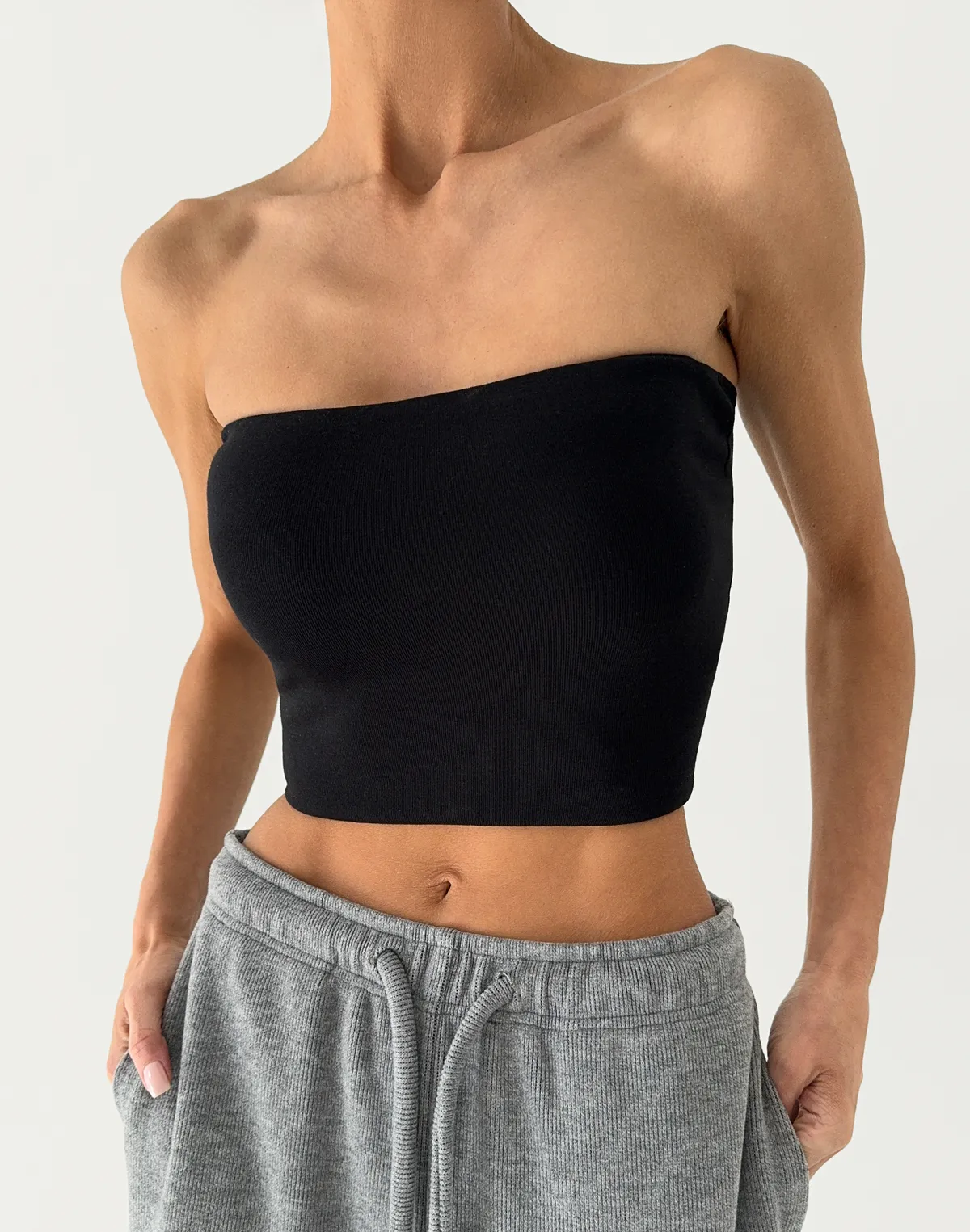 Letni top bandeau, czarny - Фото 4