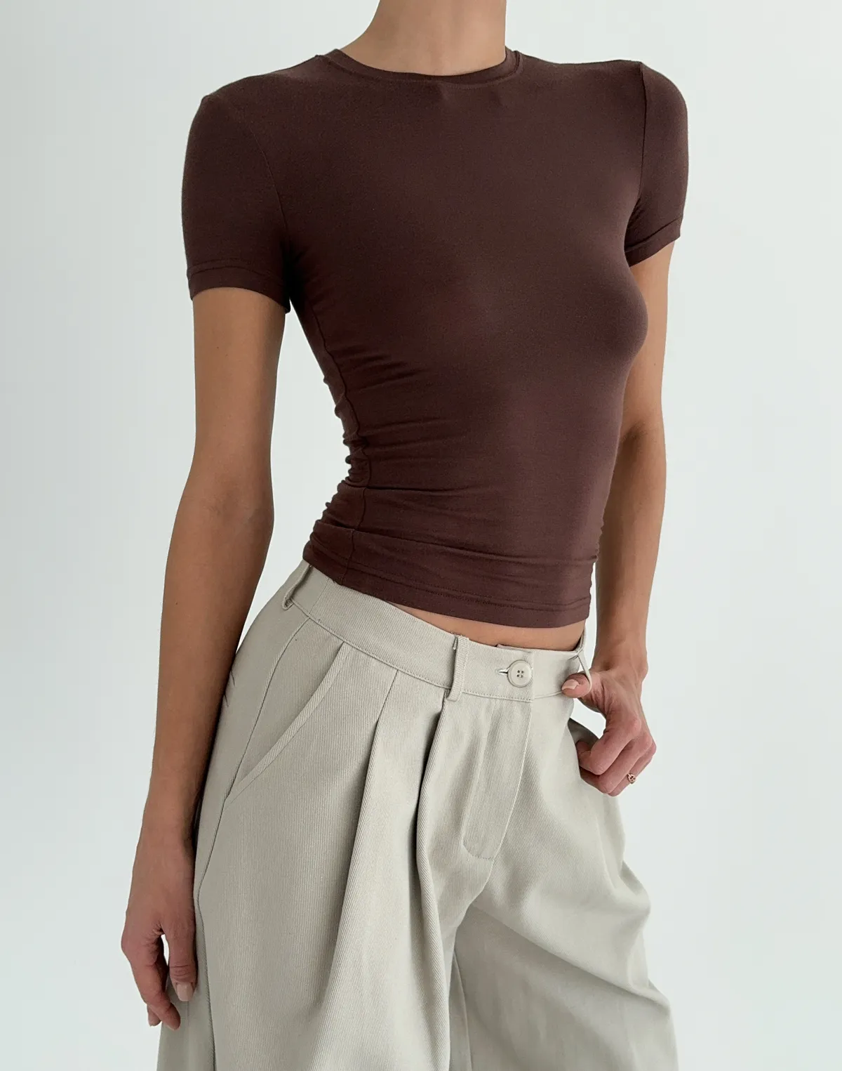 Футболка по фігурі з кашеміром у складі, шоколадна - Фото 4