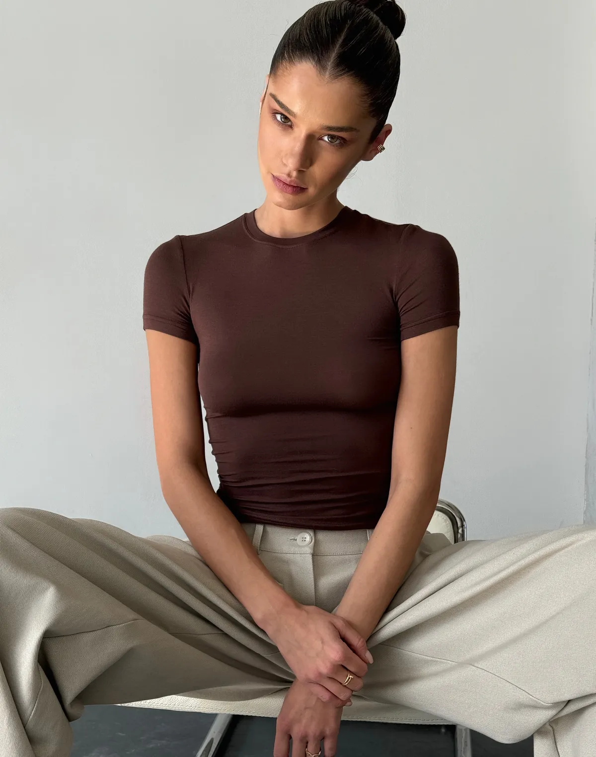 Футболка по фігурі з кашеміром у складі, шоколадна - Фото 3
