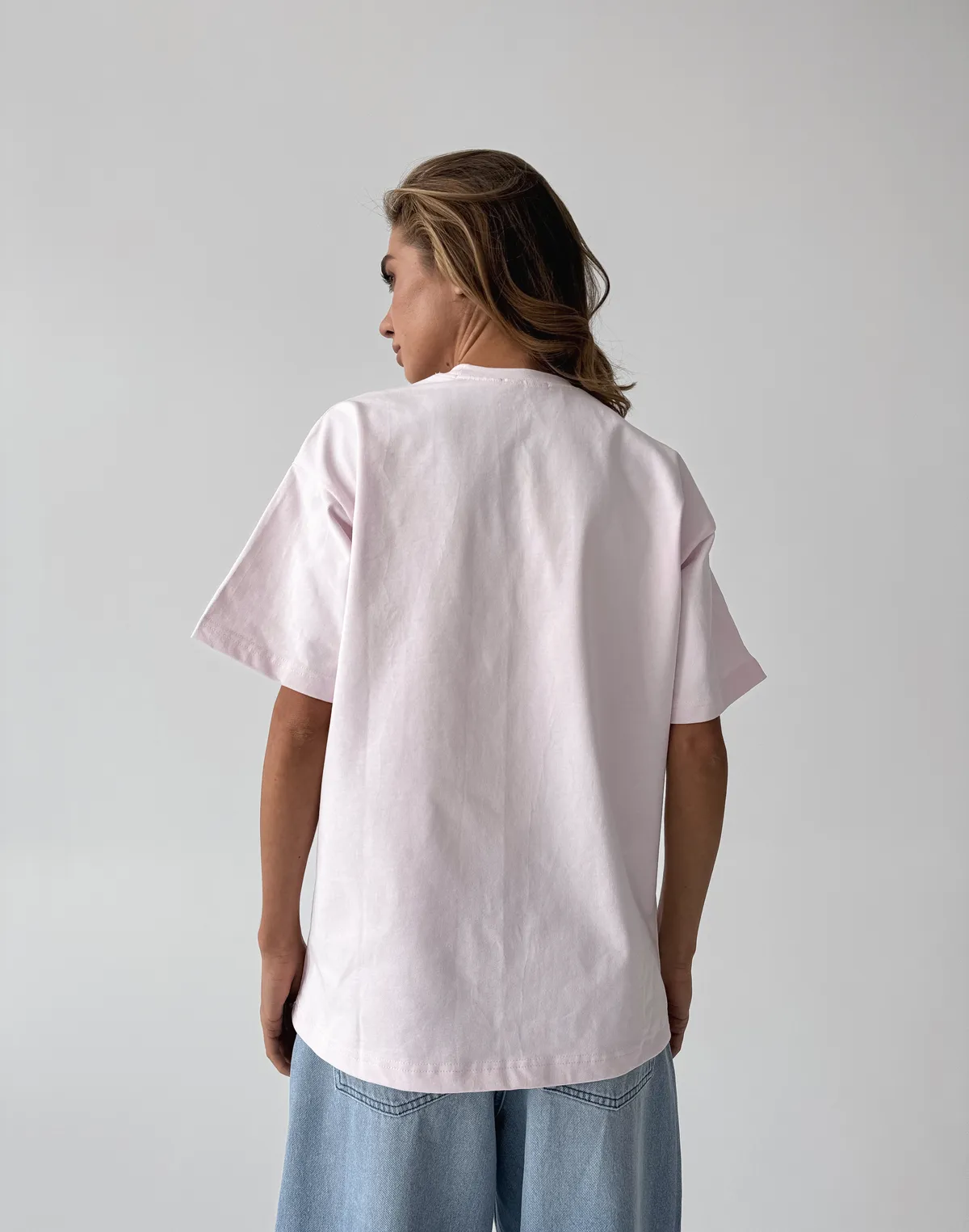 Футболка жіноча зі супер щільного котону оверсайз, рожева з принтом "Abuser" - Фото 2