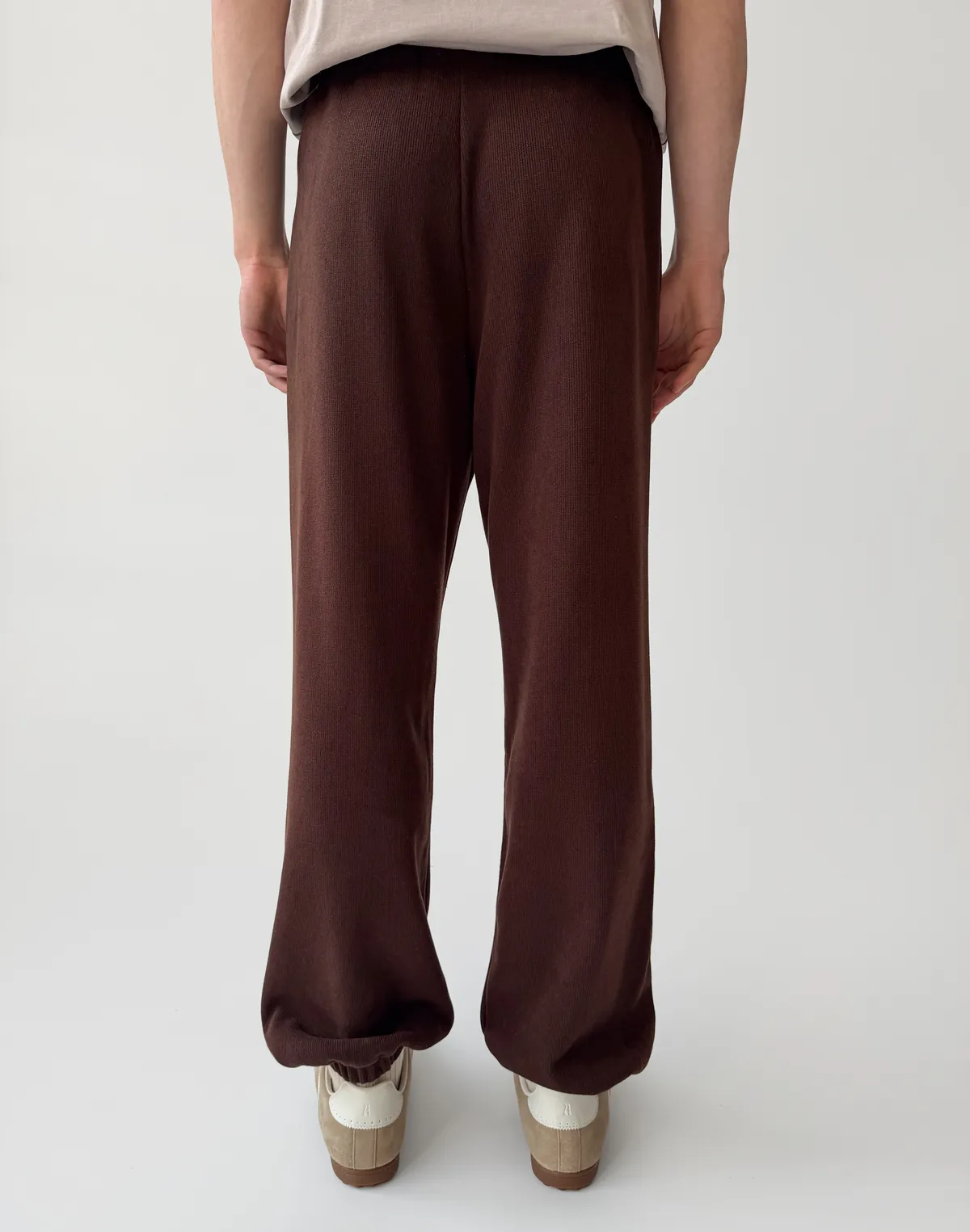 Штани спортивні чоловічі з текстурованої тканини у рубчик, шоколадні - Фото 2