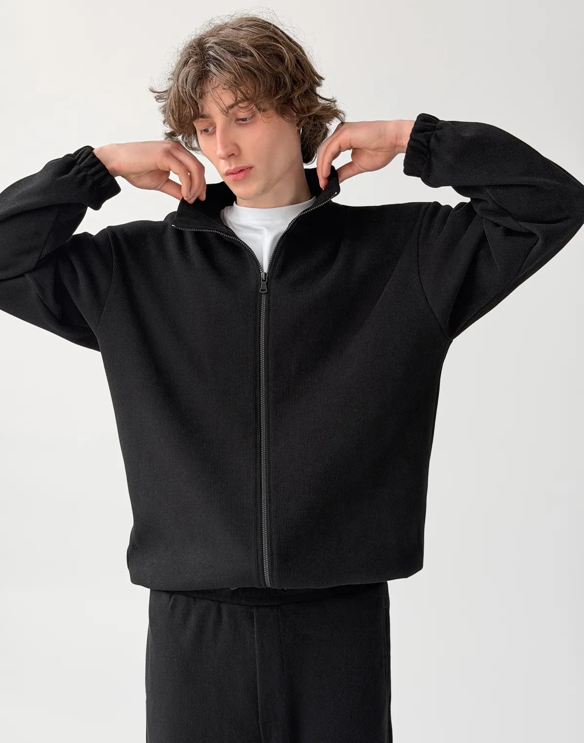 Зіпер без капюшону з текстурованої тканини у рубчик, чорний - Фото 5