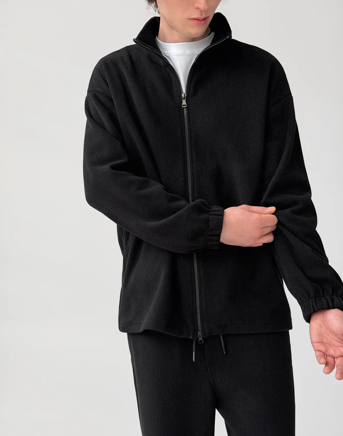 Зіпер без капюшону з текстурованої тканини у рубчик, чорний - Фото 1