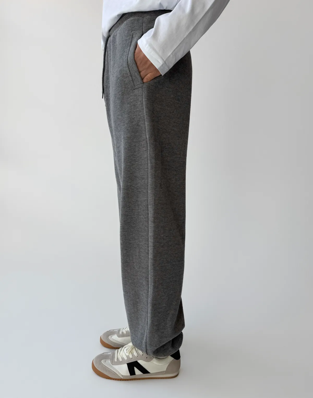 Штани спортивні чоловічі з текстурованої тканини у рубчик, сірі - Фото 5