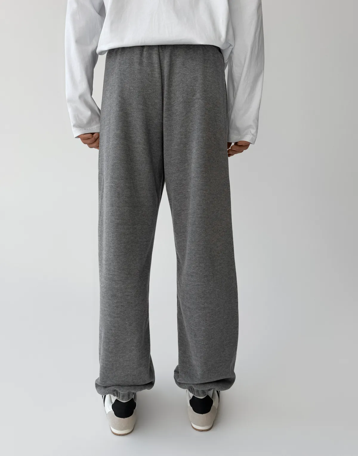 Штани спортивні чоловічі з текстурованої тканини у рубчик, сірі - Фото 2