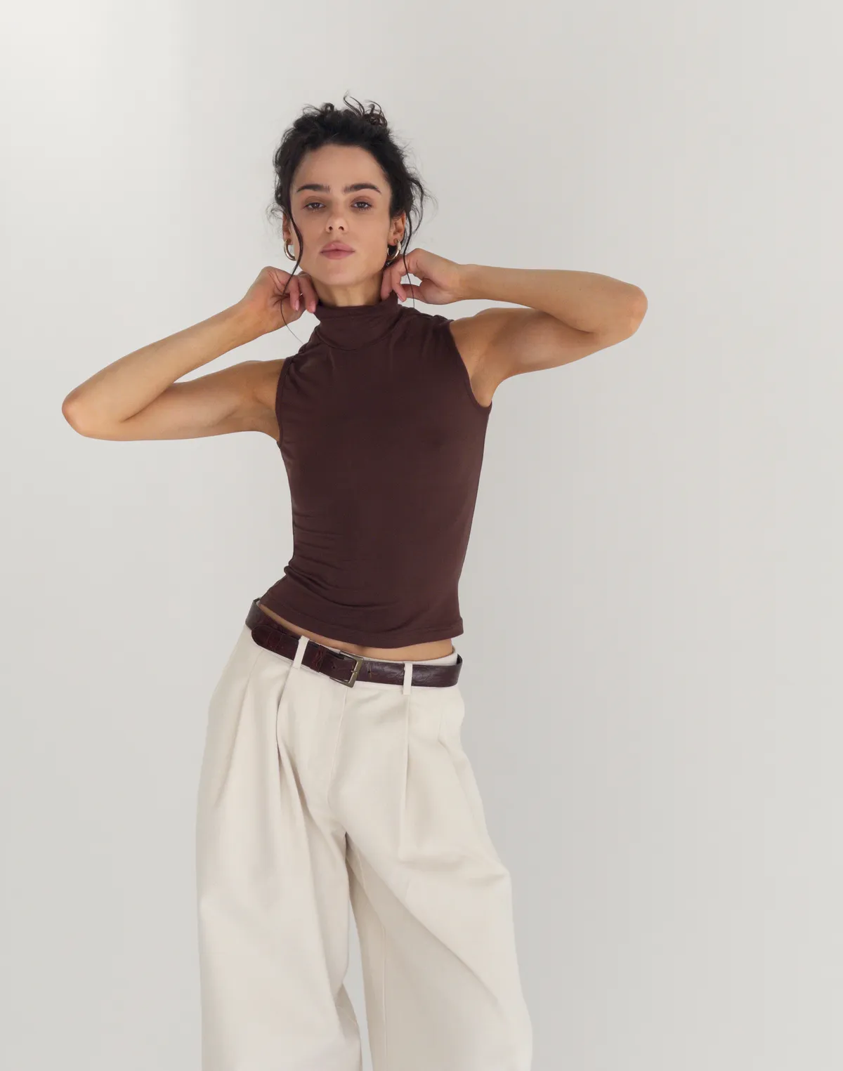 Майка під горло з кашеміром у складі, шоколадна - Фото 5