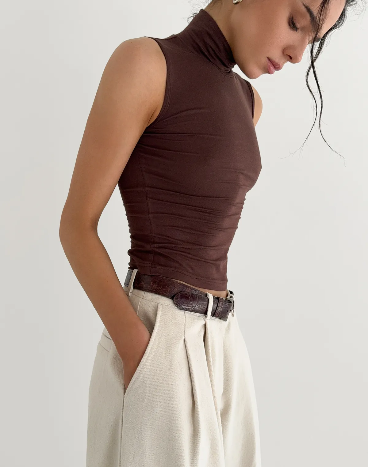 Майка під горло з кашеміром у складі, шоколадна - Фото 3