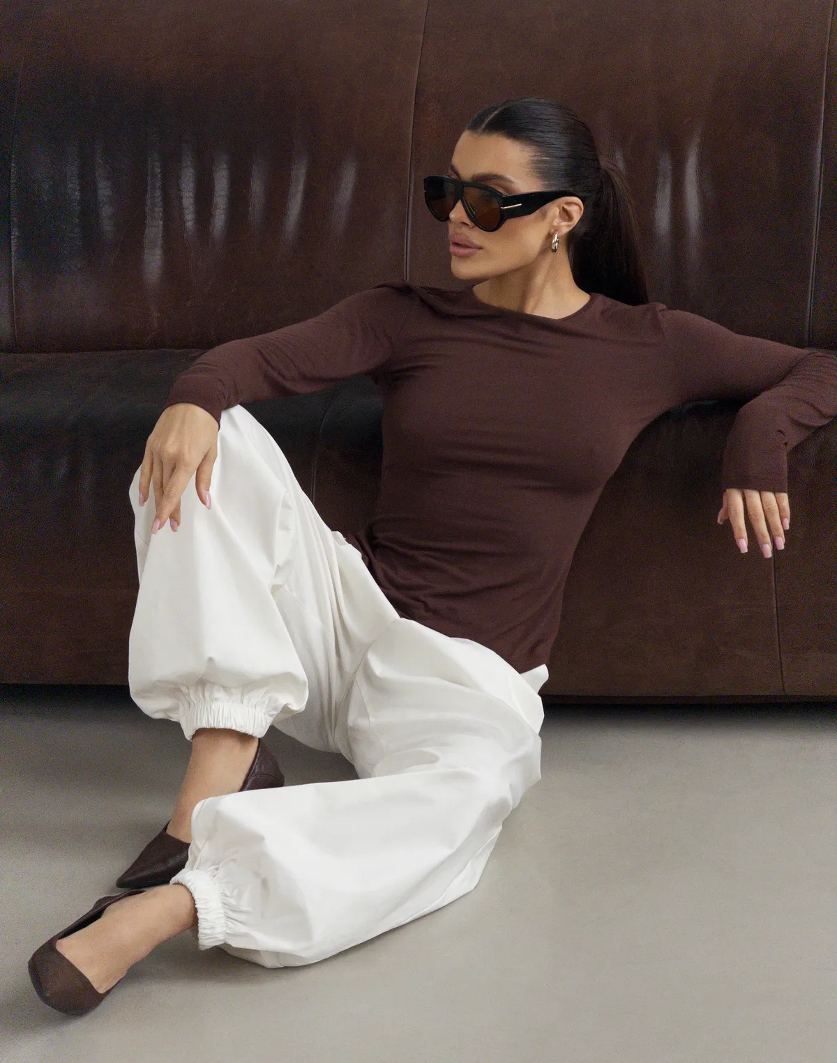 Лонгслів з кашеміром у складі з ефектом прозорості, шоколадний - Фото 8