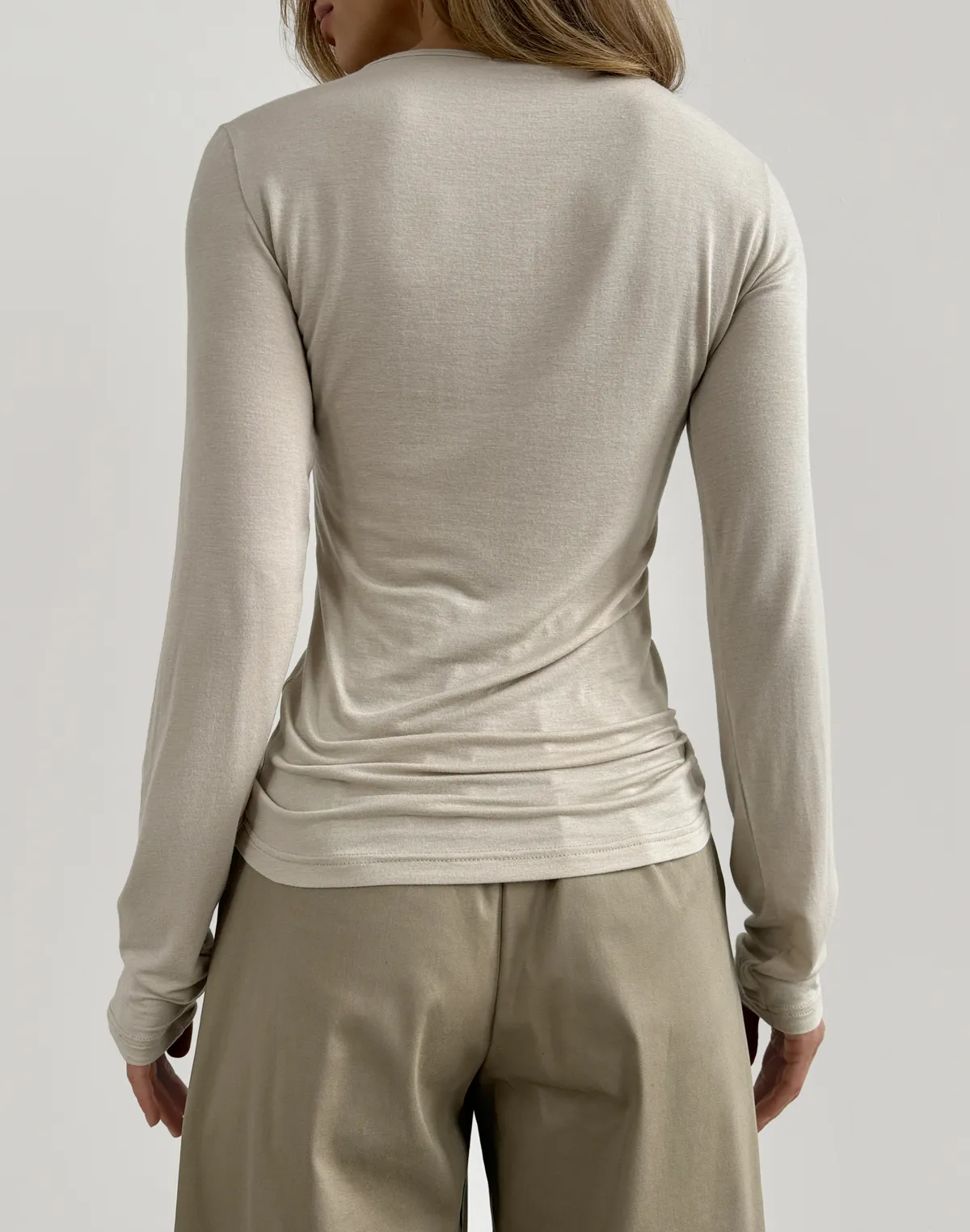 Лонгслів з кашеміром у складі з ефектом прозорості, таш - Фото 2