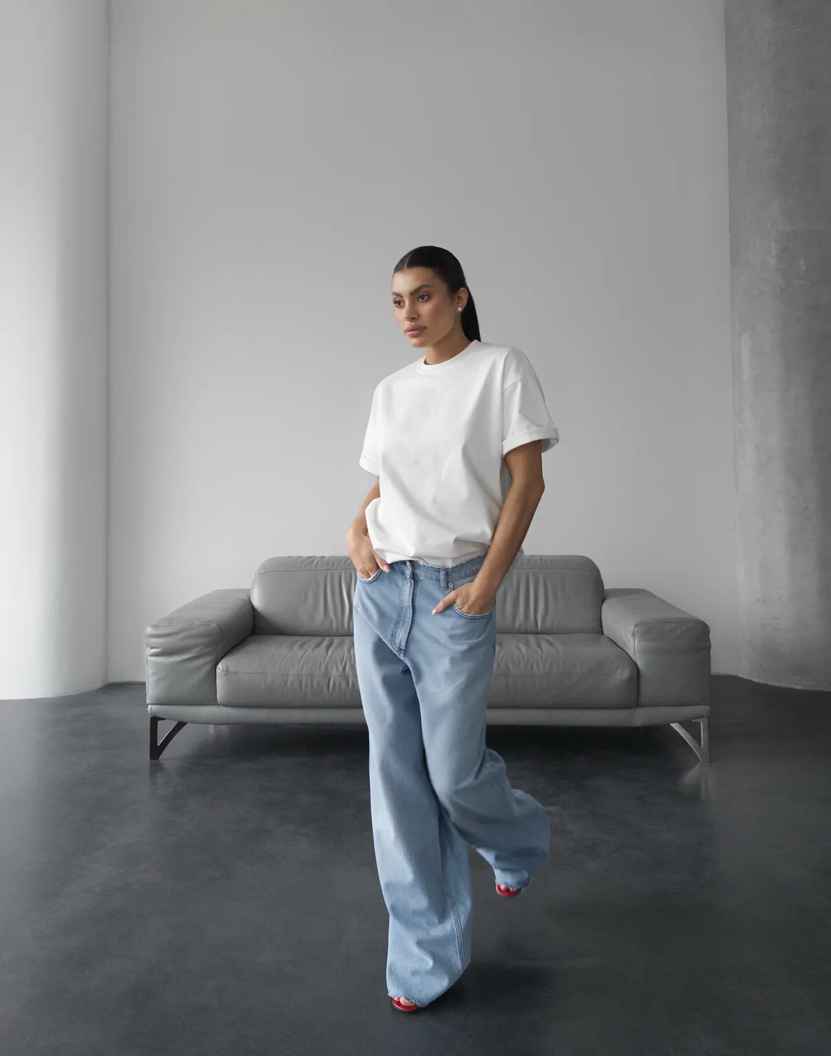 Damski T-shirt oversize z bardzo grubej bawełny z logo, grafitowy — nadruk „As it should be" - Фото 8