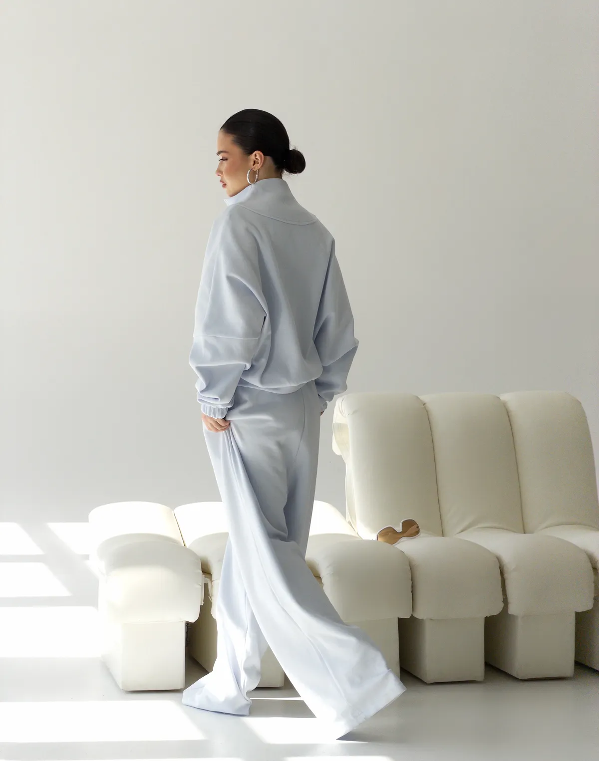 Комплект кофта на блискавці та штани прямого крою зі шнурком, блакитні - Фото 2