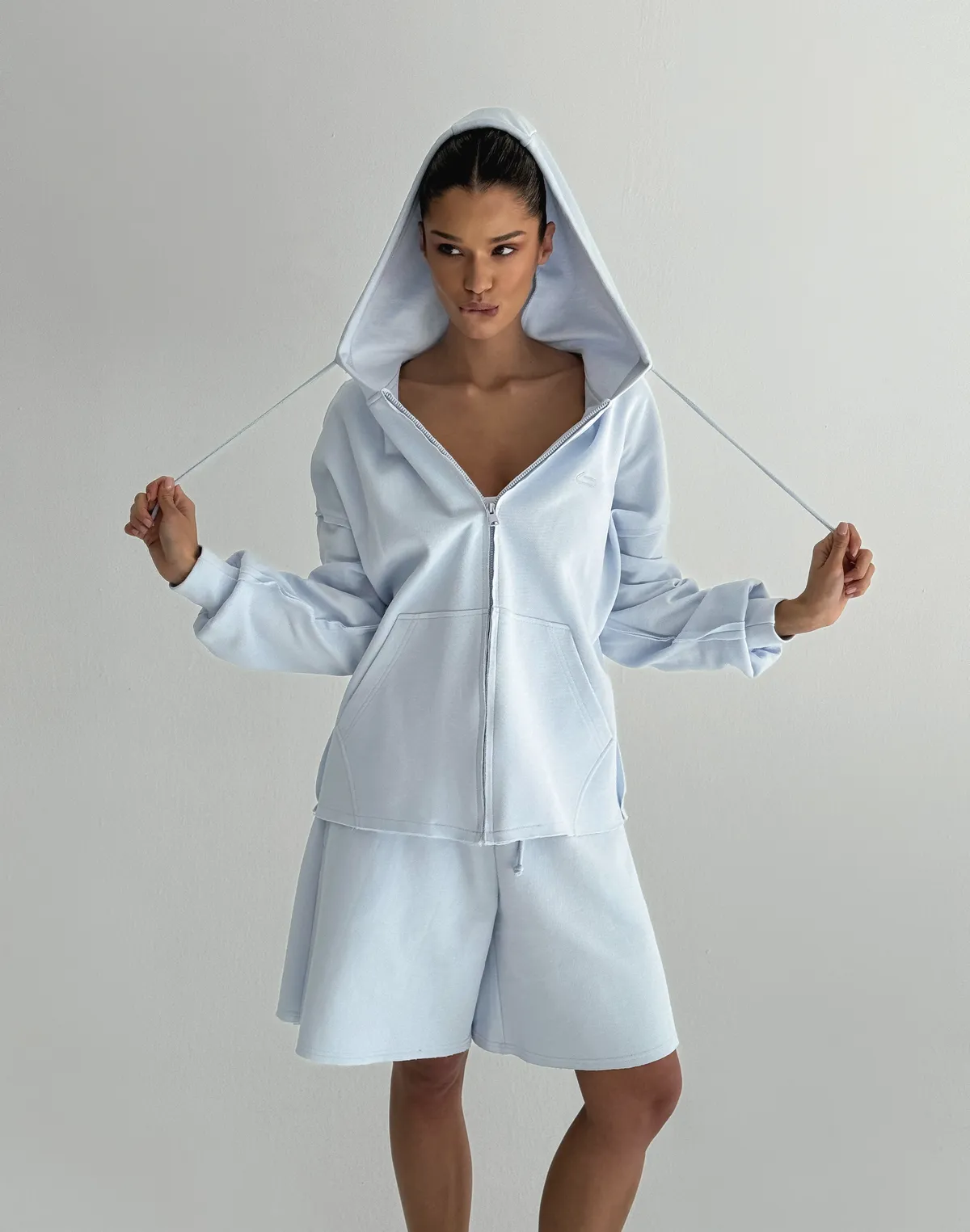 Зіпер оверсайз з декоративними швами, блакитний - Фото 1