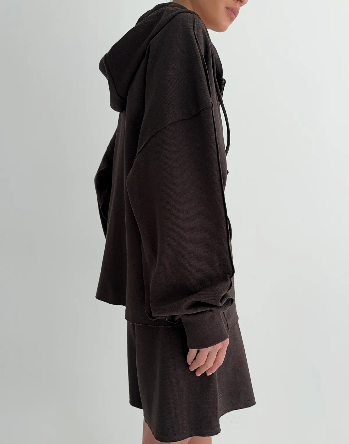 Комплект оверсайз зіпер з декоративними швами та шорти середньої довжини, шоколадні - Фото 4