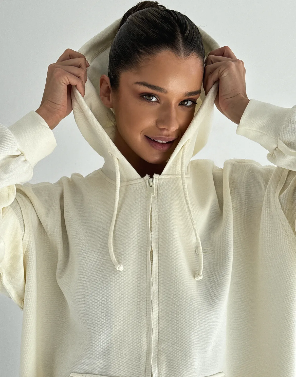 Зіпер оверсайз з декоративними швами, вершковий - Фото 6