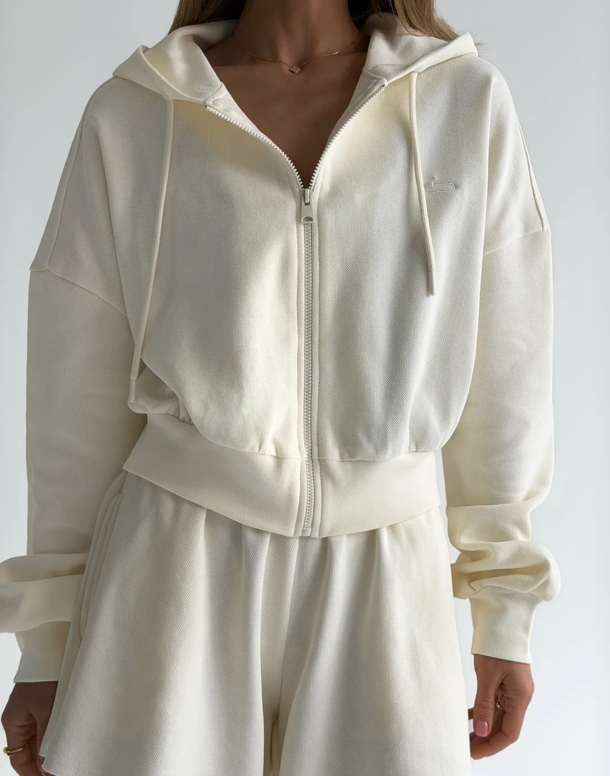 Зіпер оверсайз вкорочений з капюшоном, вершковий - Фото 7